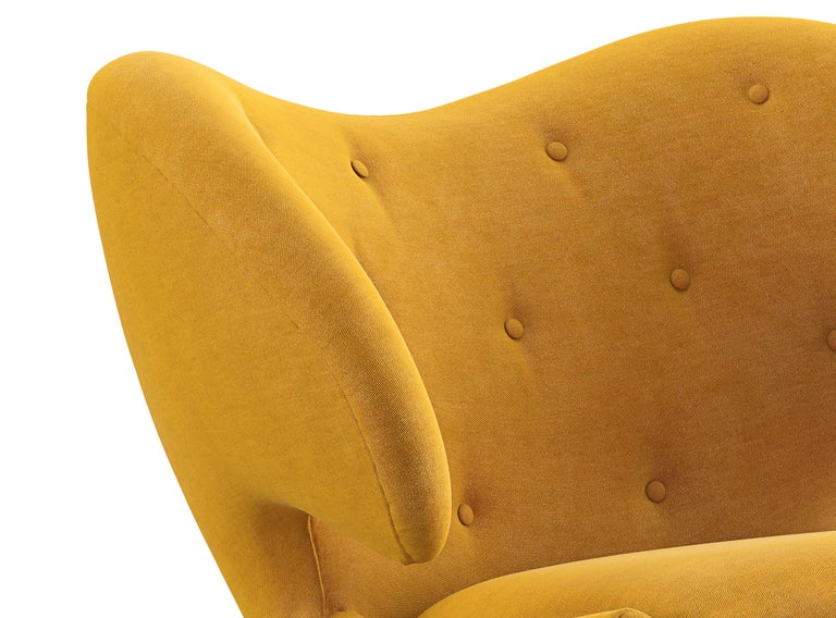 https://a.1stdibscdn.com/finn-juhl-pelican-chair-upholstered-in-wood-and-fabric-for-sale-picture-4/f_14272/f_378351021704703895718/POCR2_master.jpg?width=768