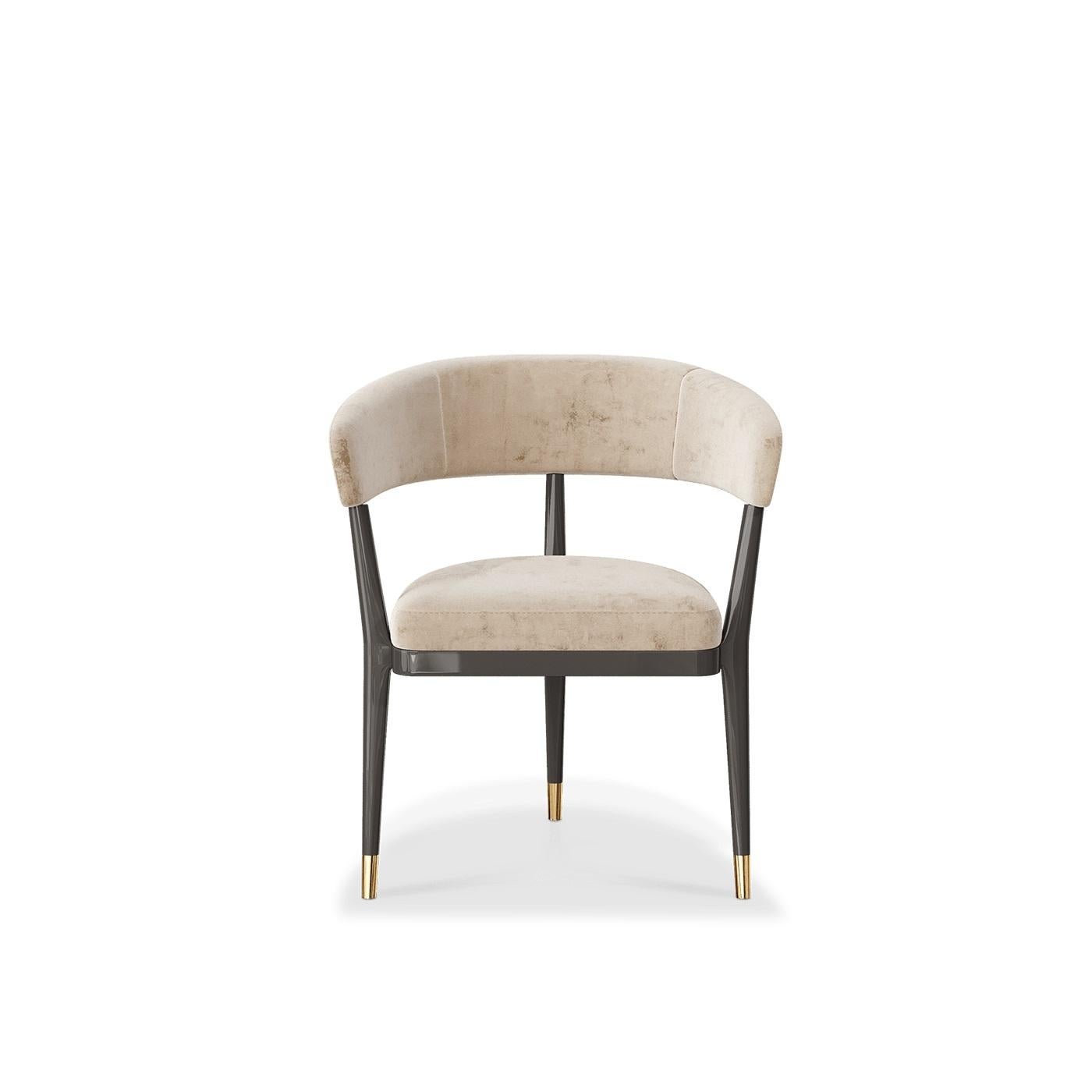 https://a.1stdibscdn.com/mid-century-modern-style-dining-chairs-in-custom-velvet-lacquer-finishes-for-sale-picture-3/f_27693/f_439495721741379007471/PS_AMB9_CADEIRA_3P_01_master.jpg