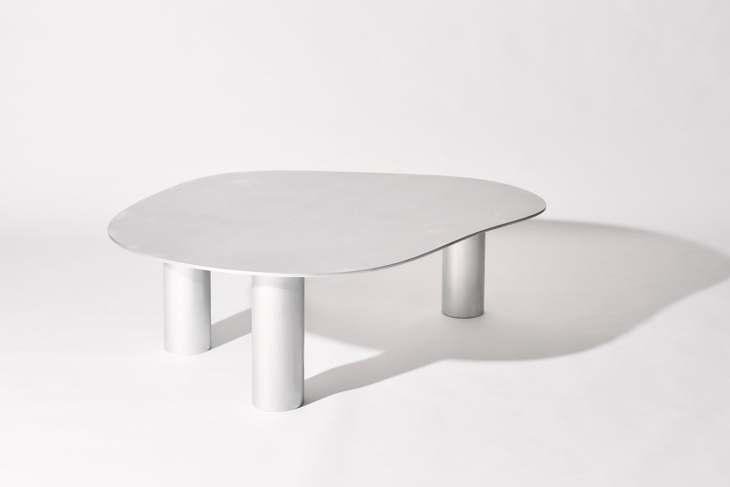 https://a.1stdibscdn.com/the-puddle-table-collection-large-aluminum-coffee-table-with-cylinder-legs-for-sale-picture-3/f_28533/f_398230821716330898022/PUDDLE_SESSION1349_master.jpg