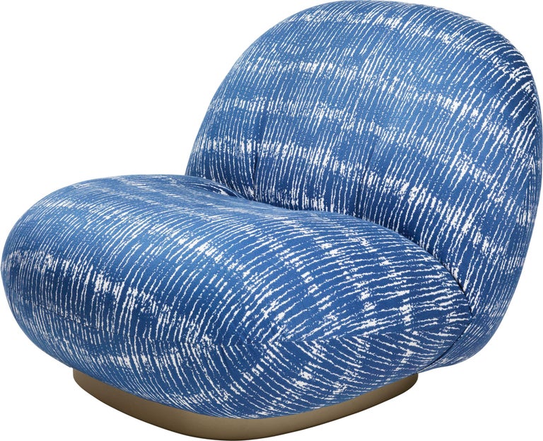 https://a.1stdibscdn.com/pierre-paulin-pacha-lounge-chair-for-sale-picture-7/f_14472/f_215560321606246159692/Pacha_LoungeChair_Fixed_FullyUpholstered_PearlGold_PierreFrey_Ting_F3152001_F3Q_large_master.jpg?width=768