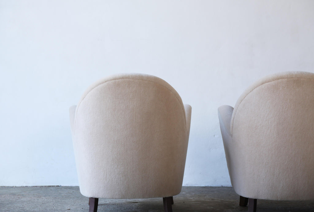 https://a.1stdibscdn.com/pair-of-petite-armchairs-upholstered-in-pure-alpaca-for-sale-picture-12/f_22593/f_404213921719851982980/Pair_Chairs_Alpaca_Stone_v2_6_24_13_master.jpg