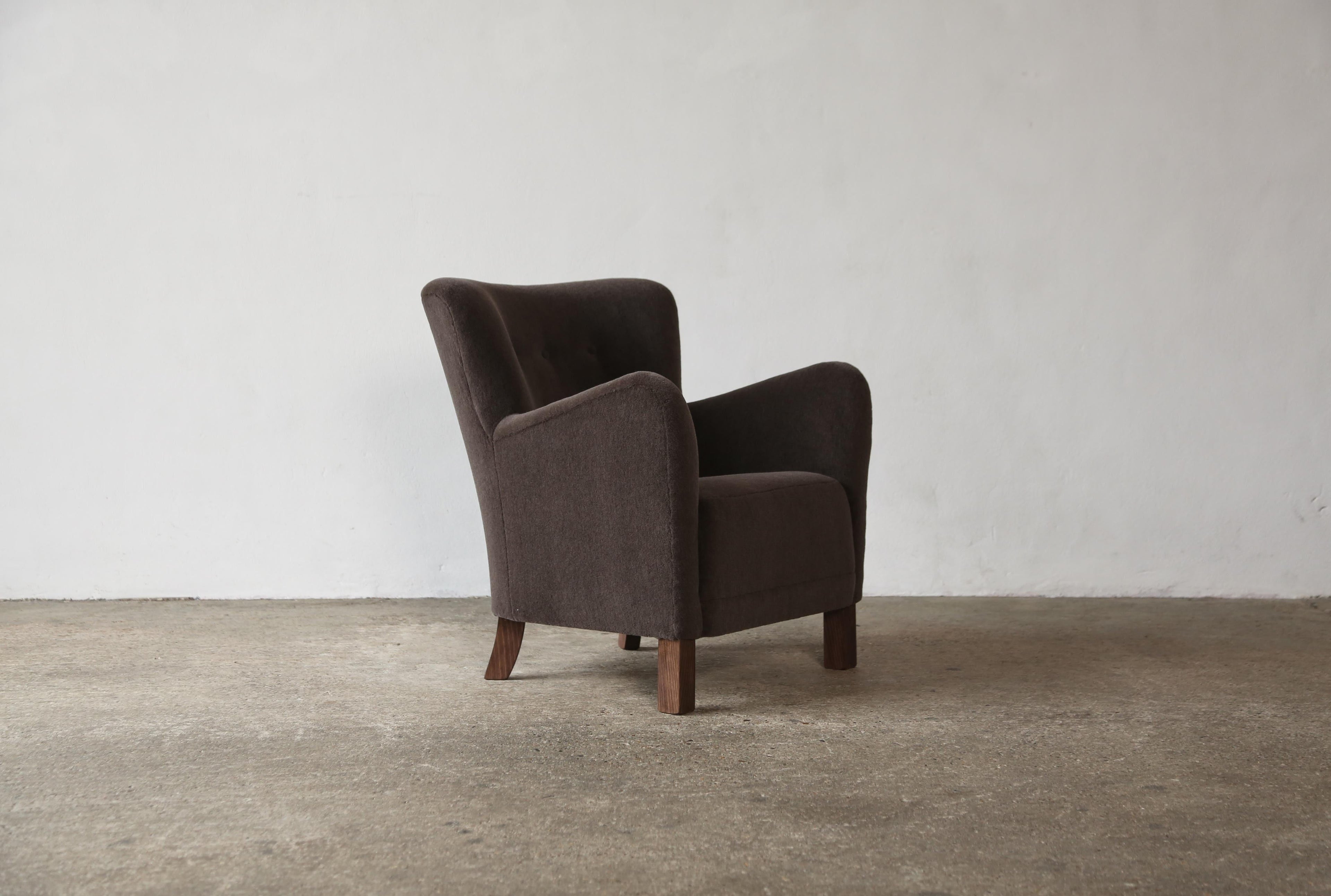 https://a.1stdibscdn.com/pair-of-armchairs-upholstered-in-pure-alpaca-for-sale-picture-13/f_22593/f_389792421711182016722/Pair_Danish_Style_Chairs_Taupe_Brown_Alpaca_3_24_12_master.jpg