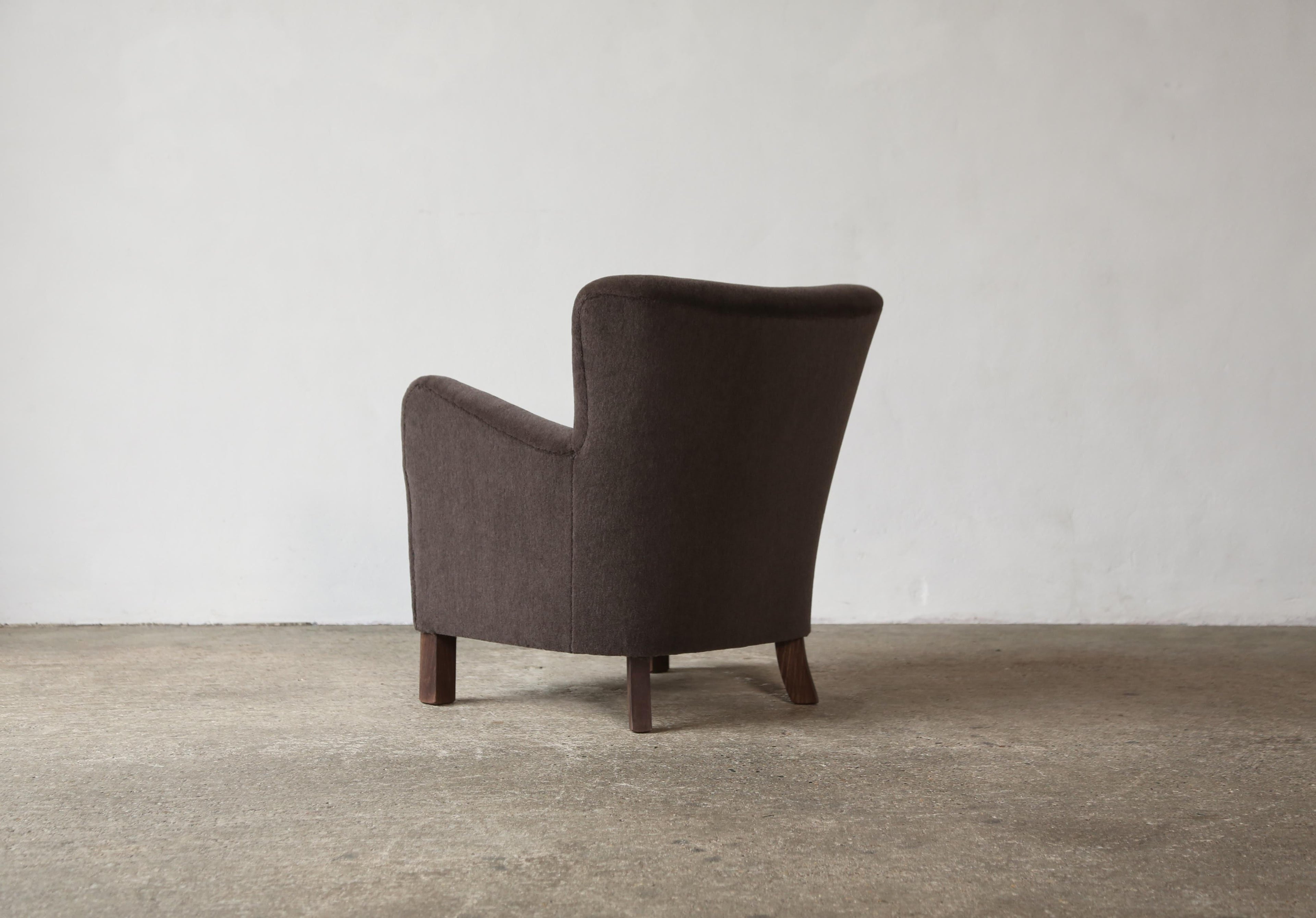 https://a.1stdibscdn.com/pair-of-armchairs-upholstered-in-pure-alpaca-for-sale-picture-17/f_22593/f_389792421711182034026/Pair_Danish_Style_Chairs_Taupe_Brown_Alpaca_3_24_16_master.jpg