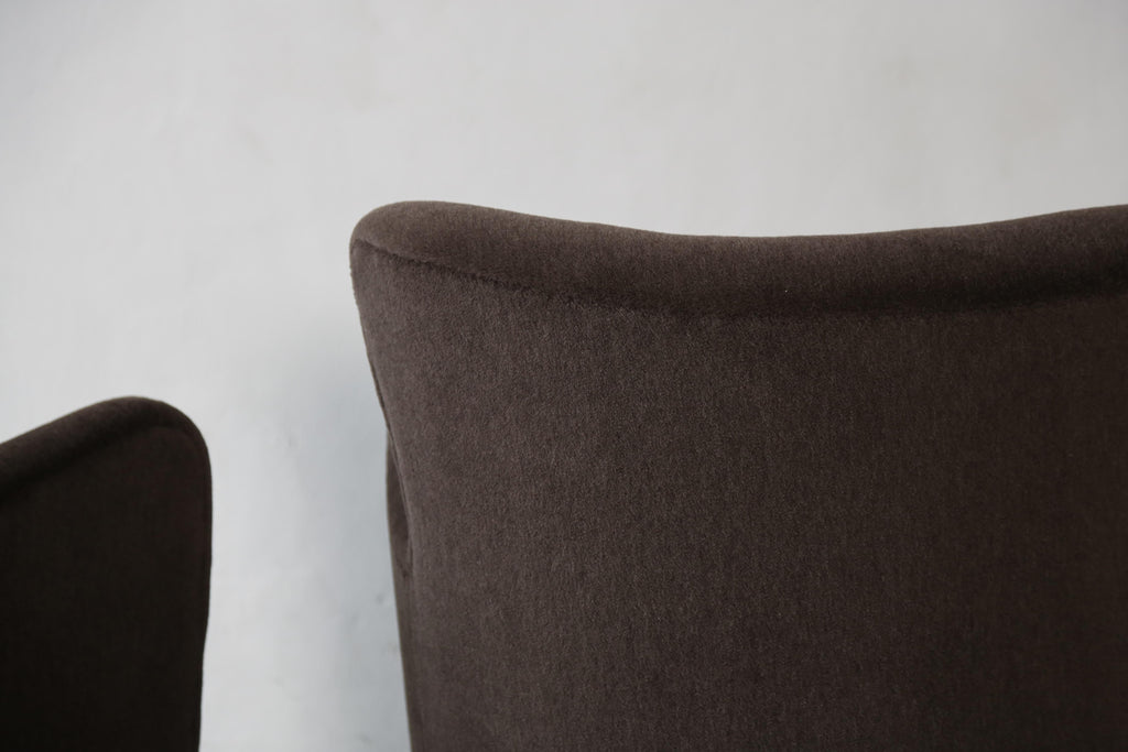 https://a.1stdibscdn.com/pair-of-armchairs-upholstered-in-pure-alpaca-for-sale-picture-10/f_22593/f_389792421711182009533/Pair_Danish_Style_Chairs_Taupe_Brown_Alpaca_3_24_8_master.jpg