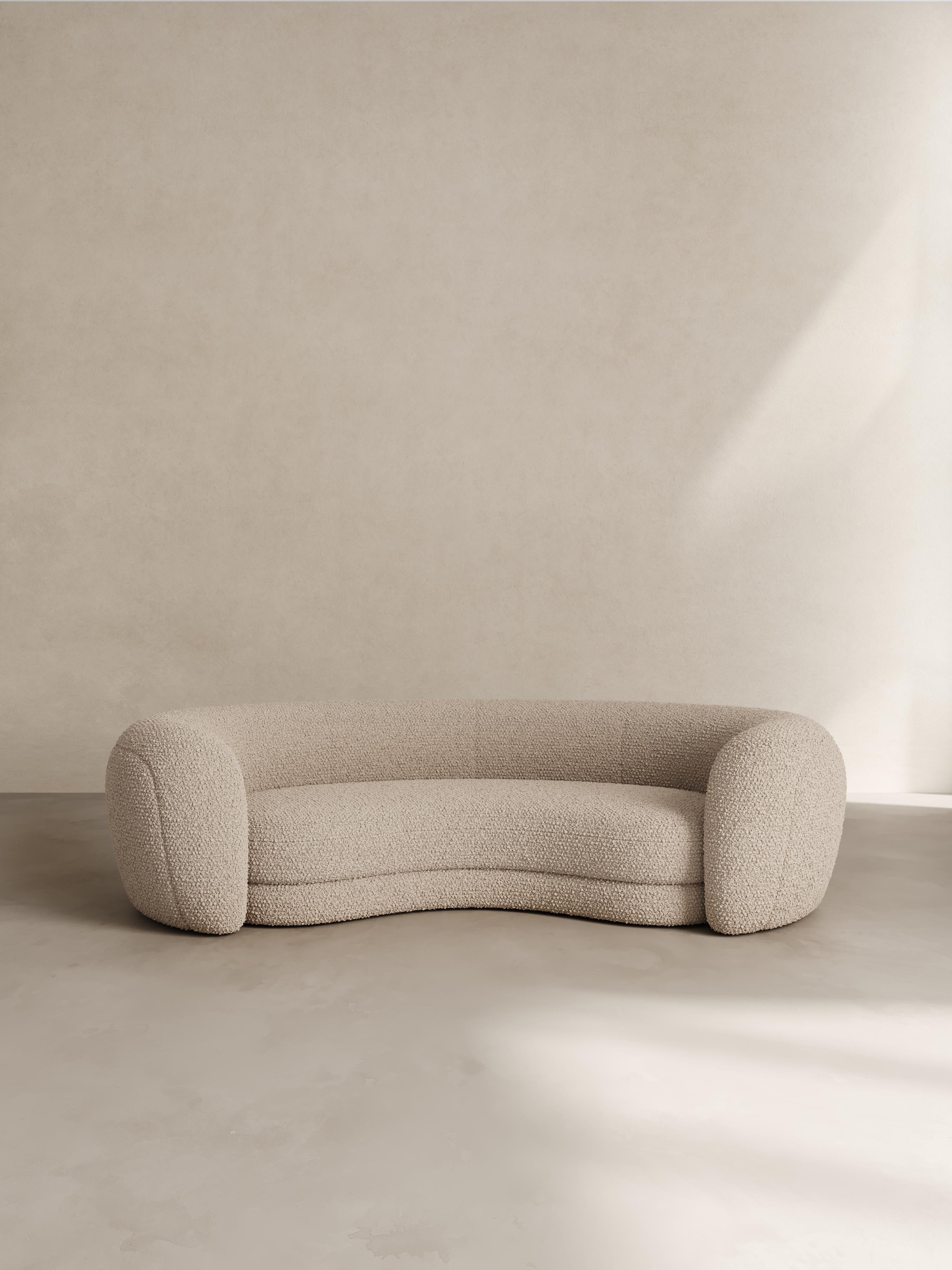 https://a.1stdibscdn.com/paloma-editions-palace-sofa-ii-cotton-velvet-for-sale-picture-4/f_106592/f_471129921760941019899/Palace_Sofa_II_Boucle_master.jpg