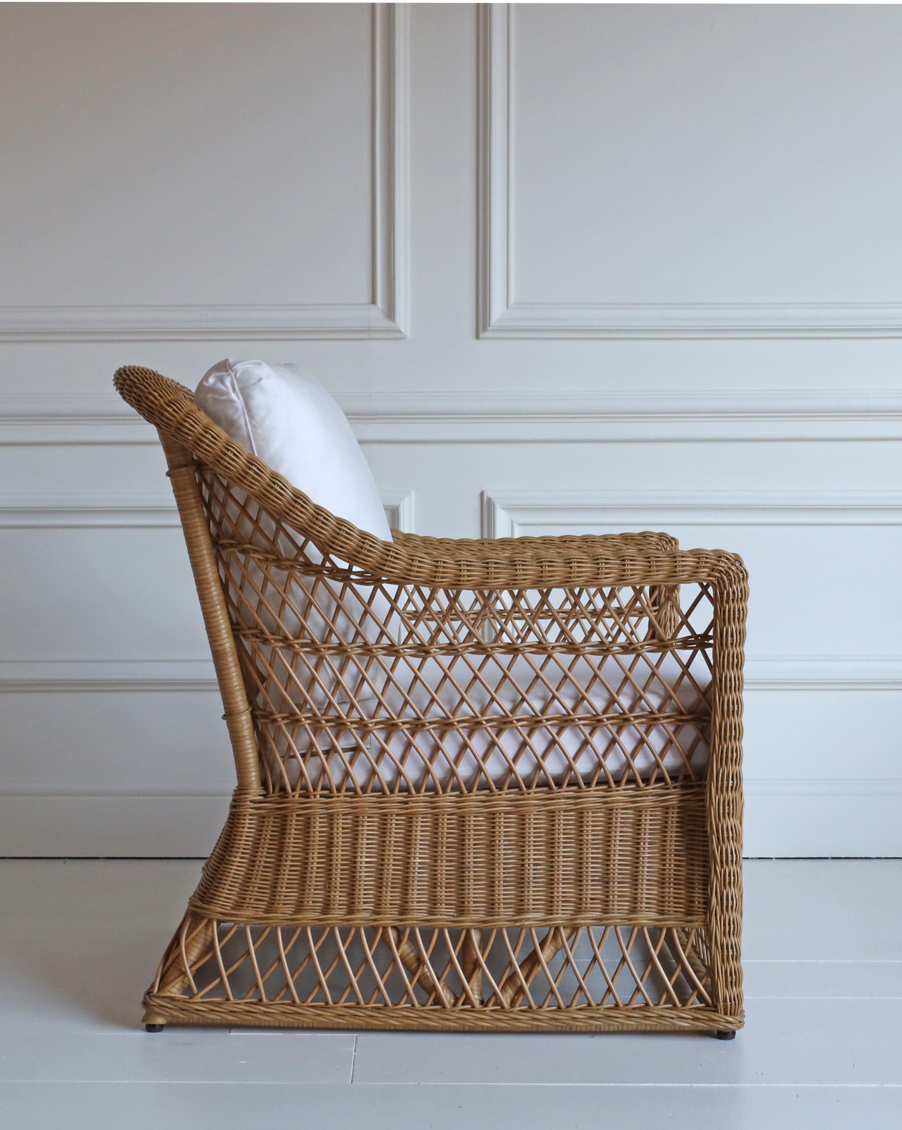 https://a.1stdibscdn.com/panarea-rattan-armchair-for-sale-picture-2/f_97912/f_463344021755622375102/Panarea_Armchair_LR_4__master.jpg