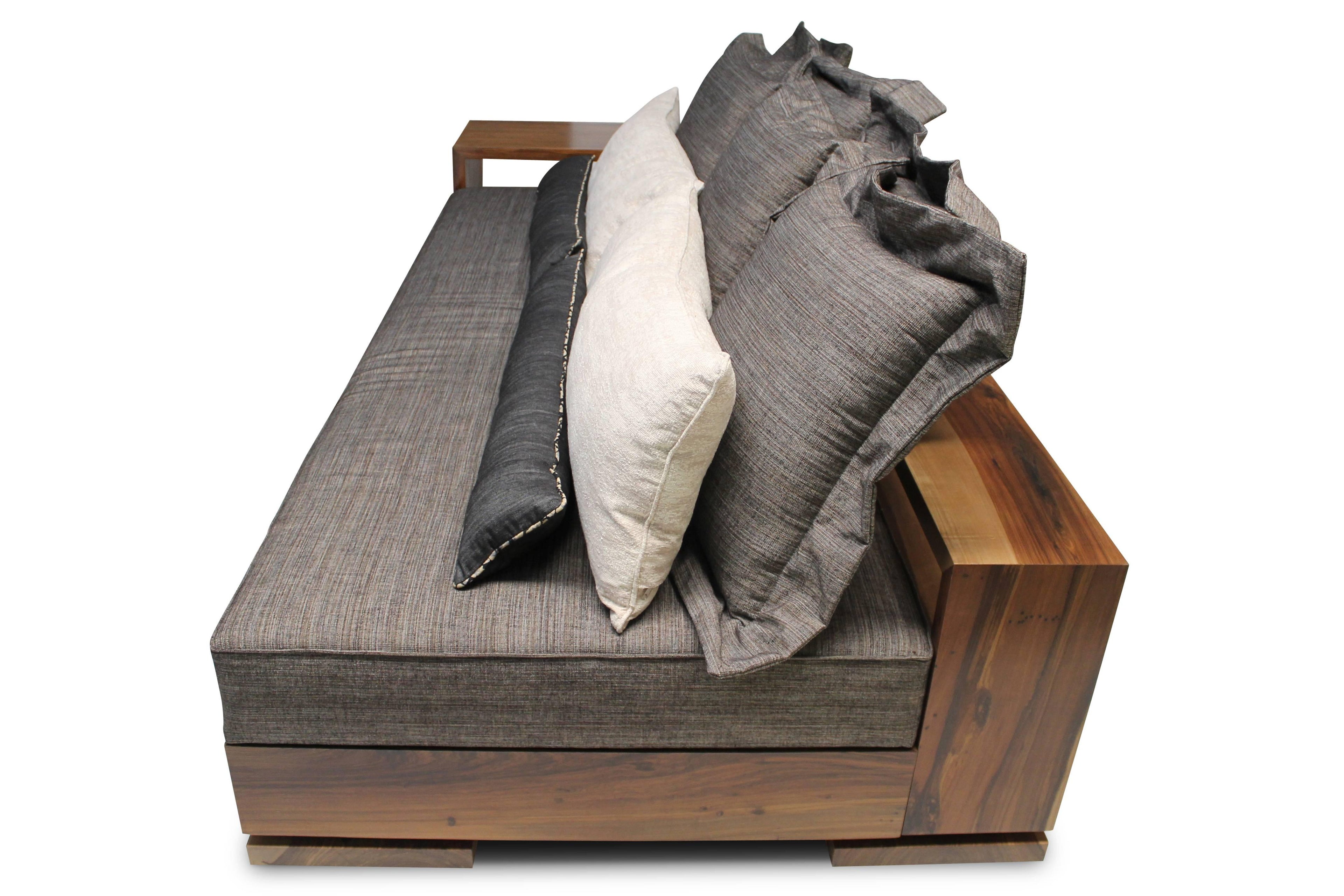 https://a.1stdibscdn.com/archivesE/upload/f_25173/f_68291531488818145332/Patone_sofa_side_viwe_master.jpg