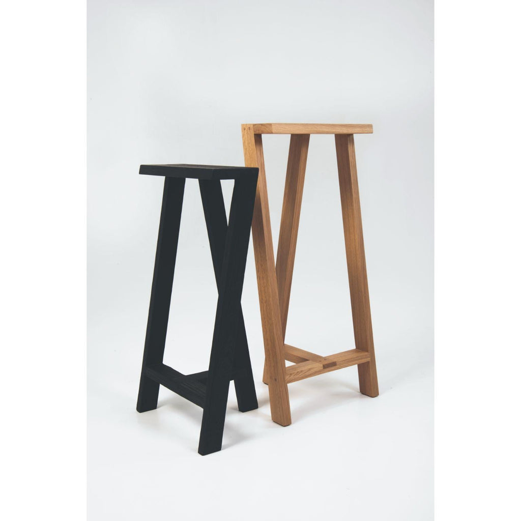 https://a.1stdibscdn.com/set-of-2-medium-pausa-oak-stool-by-pierre-emmanuel-vandeputte-for-sale-picture-9/f_12192/f_345208821685452399041/Pausa_stool_JordiCoppers_28_master.jpg