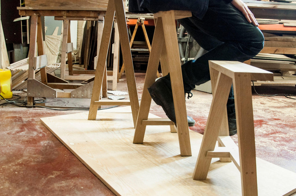 https://a.1stdibscdn.com/large-pausa-oak-stool-by-pierre-emmanuel-vandeputte-for-sale-picture-14/f_12192/f_345211121685452803583/Pausa_stool_Recyclart_06_master.jpg