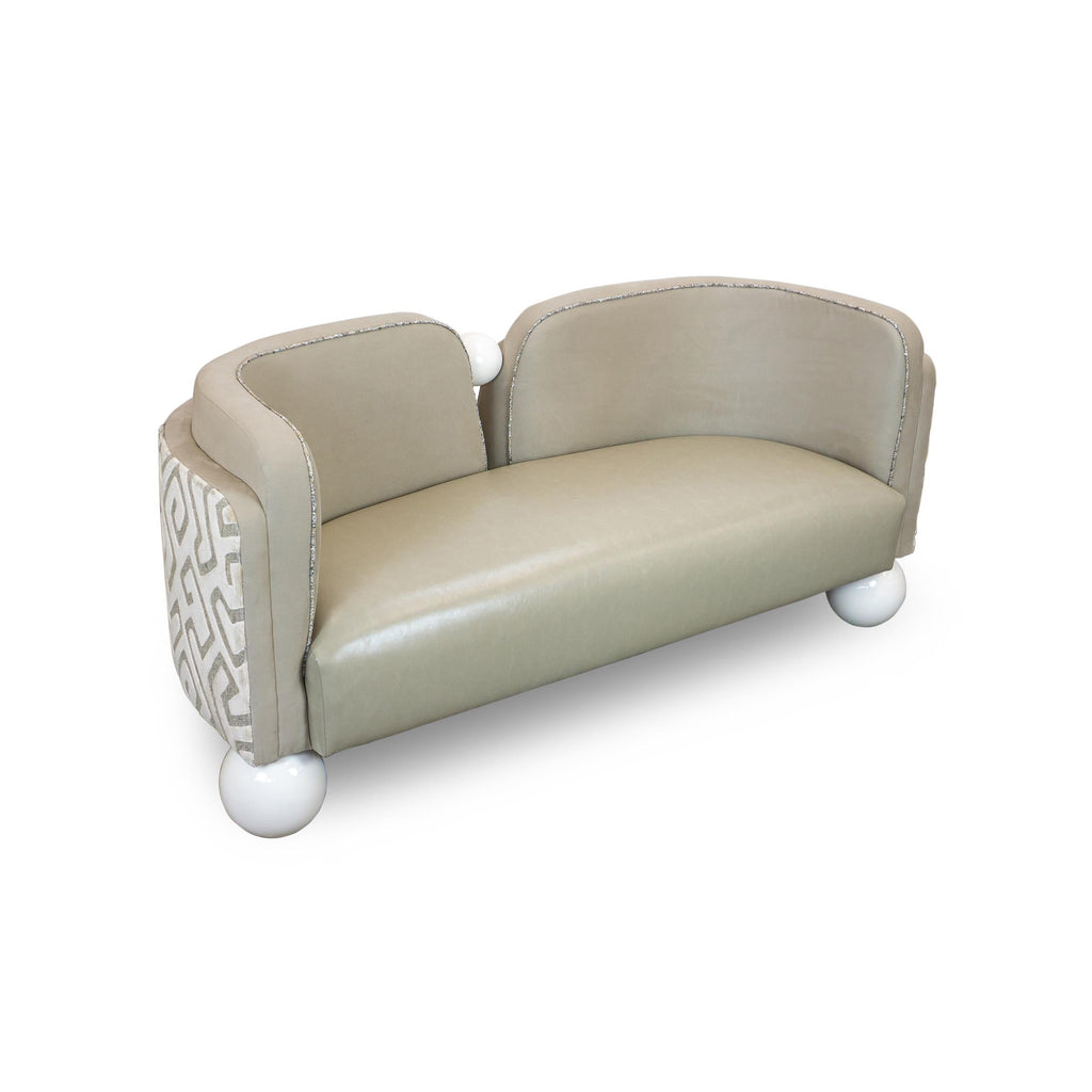 https://a.1stdibscdn.com/tete-a-tete-style-sofa-with-art-deco-influence-and-pearl-like-feet-for-sale-picture-6/f_21233/f_461512421754409669443/Pearl_Banquette_0006_6_master.jpg
