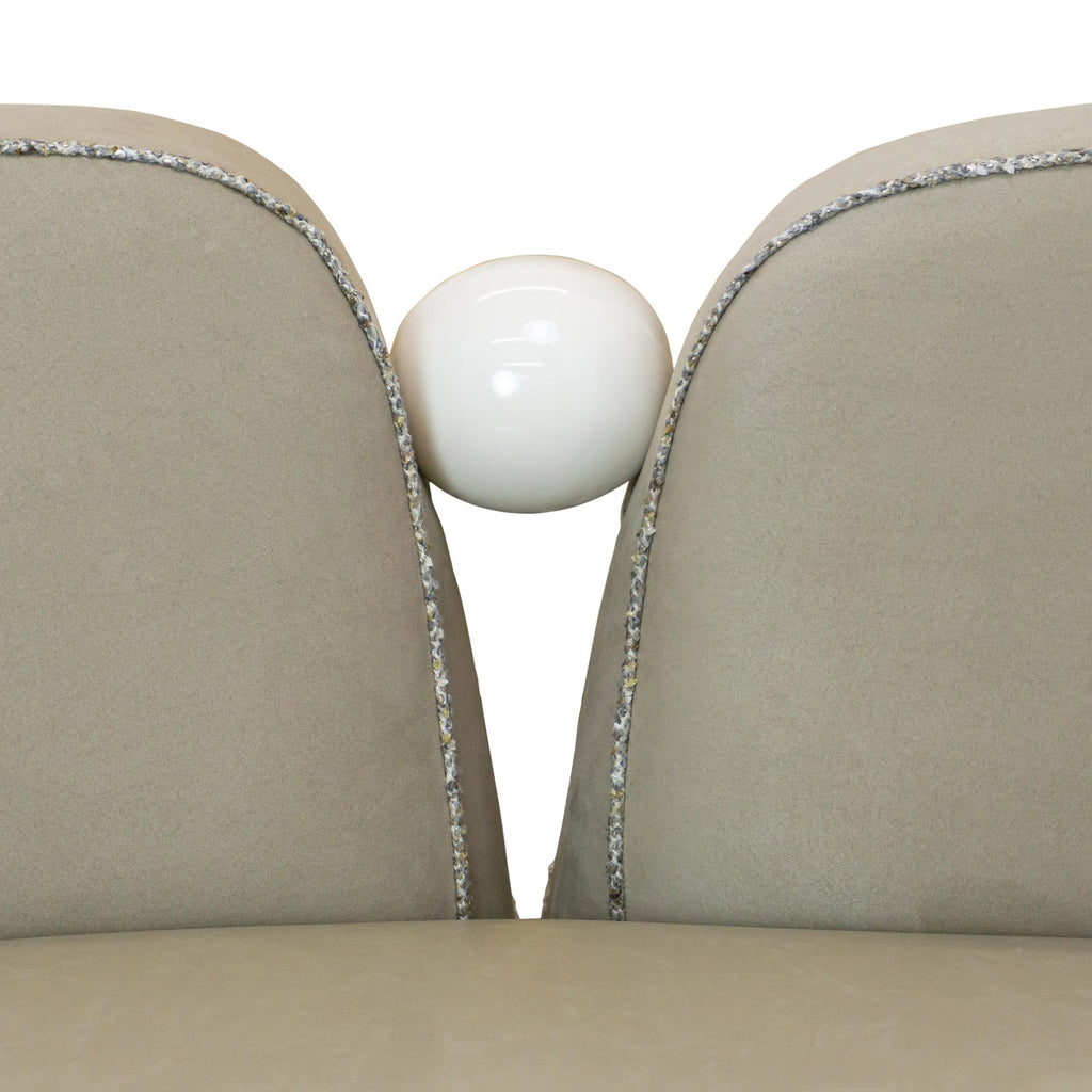 https://a.1stdibscdn.com/tete-a-tete-style-sofa-with-art-deco-influence-and-pearl-like-feet-for-sale-picture-9/f_21233/f_461512421754409670967/Pearl_Banquette_0014_14_master.jpg