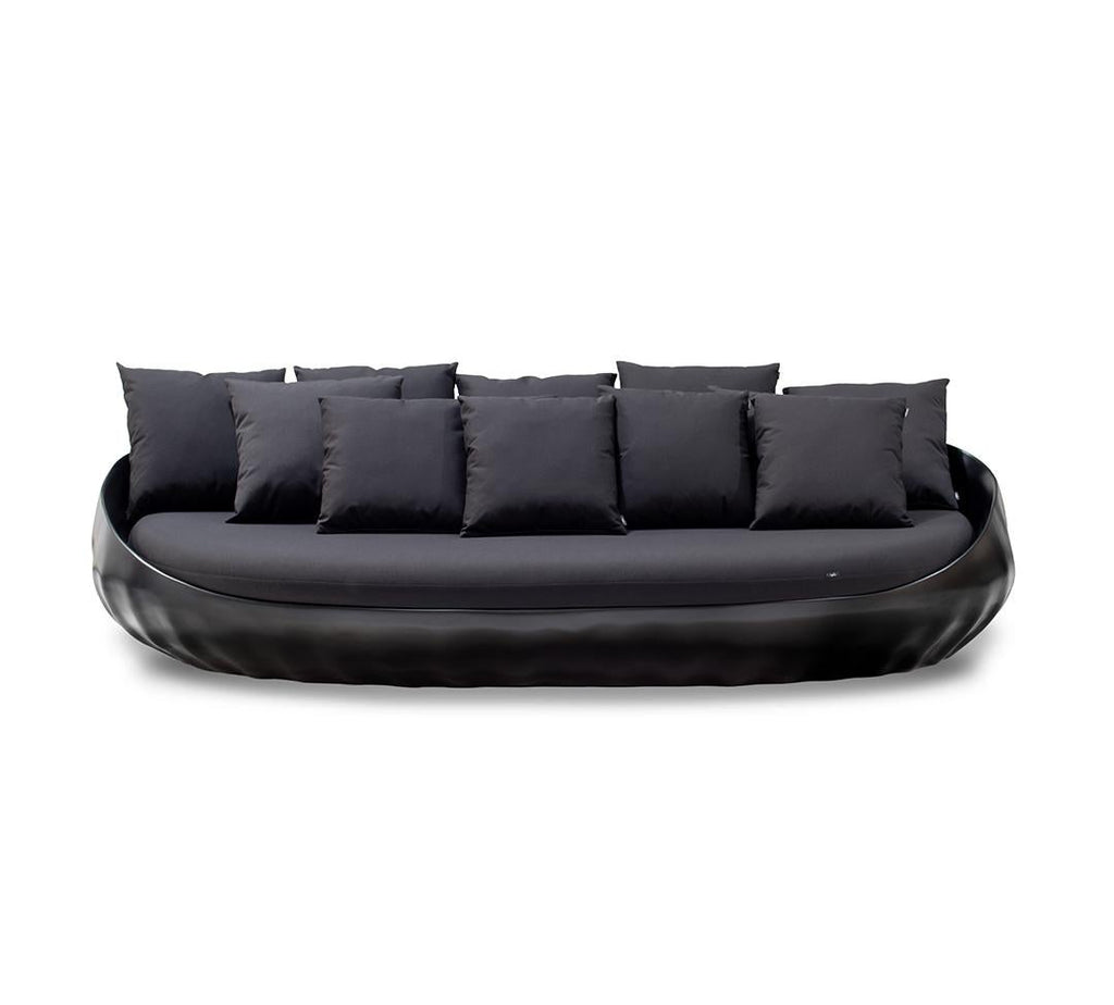 https://a.1stdibscdn.com/outdoor-sofa-fiberglass-lacquered-black-waterproof-outdoor-fabrics-black-for-sale-picture-4/f_56702/f_275640821646065460045/Pearl_Sofa_3_master.jpg