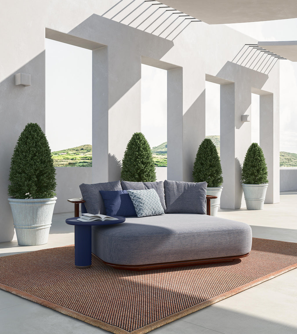 https://a.1stdibscdn.com/pedro-big-cuccione-outdoor-for-sale-picture-2/f_48902/f_436988021739953239053/Pedro_cuccione_ambiente1_master.jpg