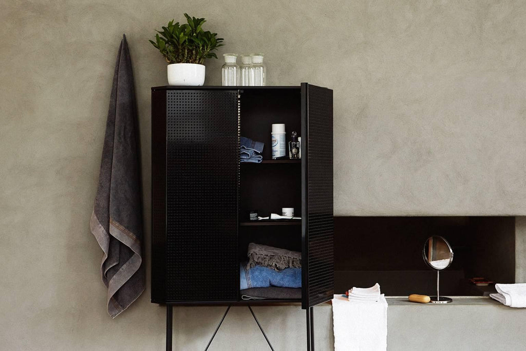 https://a.1stdibscdn.com/archivesE/upload/f_16392/f_97235531517423455657/Perf_Bar_Cabinet_Steel_Wood_Moroso_Diesel_01_master.jpg