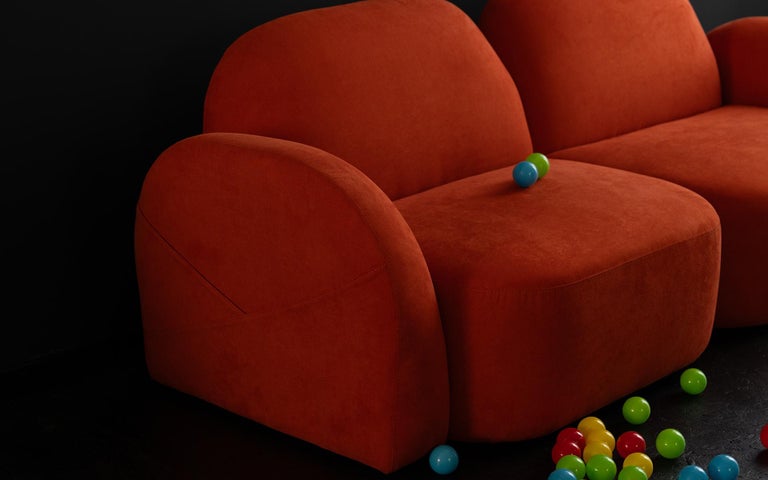 https://a.1stdibscdn.com/perk-two-seater-sofa-with-side-storage-pockets-organic-modern-form-for-sale-picture-19/f_62262/f_458081621752130849017/Perk_ikili_kanepe_DSA00302_20241011__master.jpg?width=768