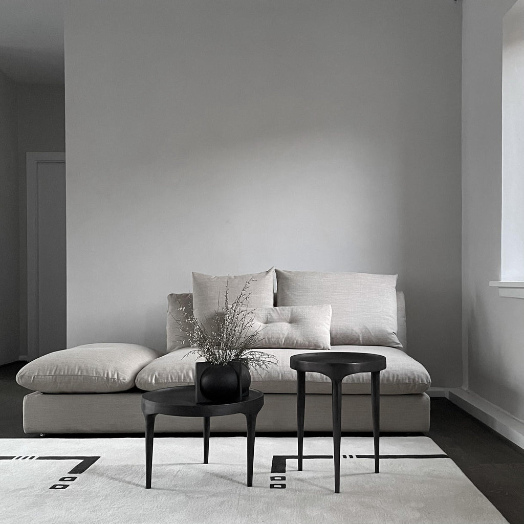 https://a.1stdibscdn.com/phantom-table-tall-by-101-copenhagen-for-sale-picture-4/f_12192/f_319020421671809304913/Phantom_Tables_Kyoto_master.jpg