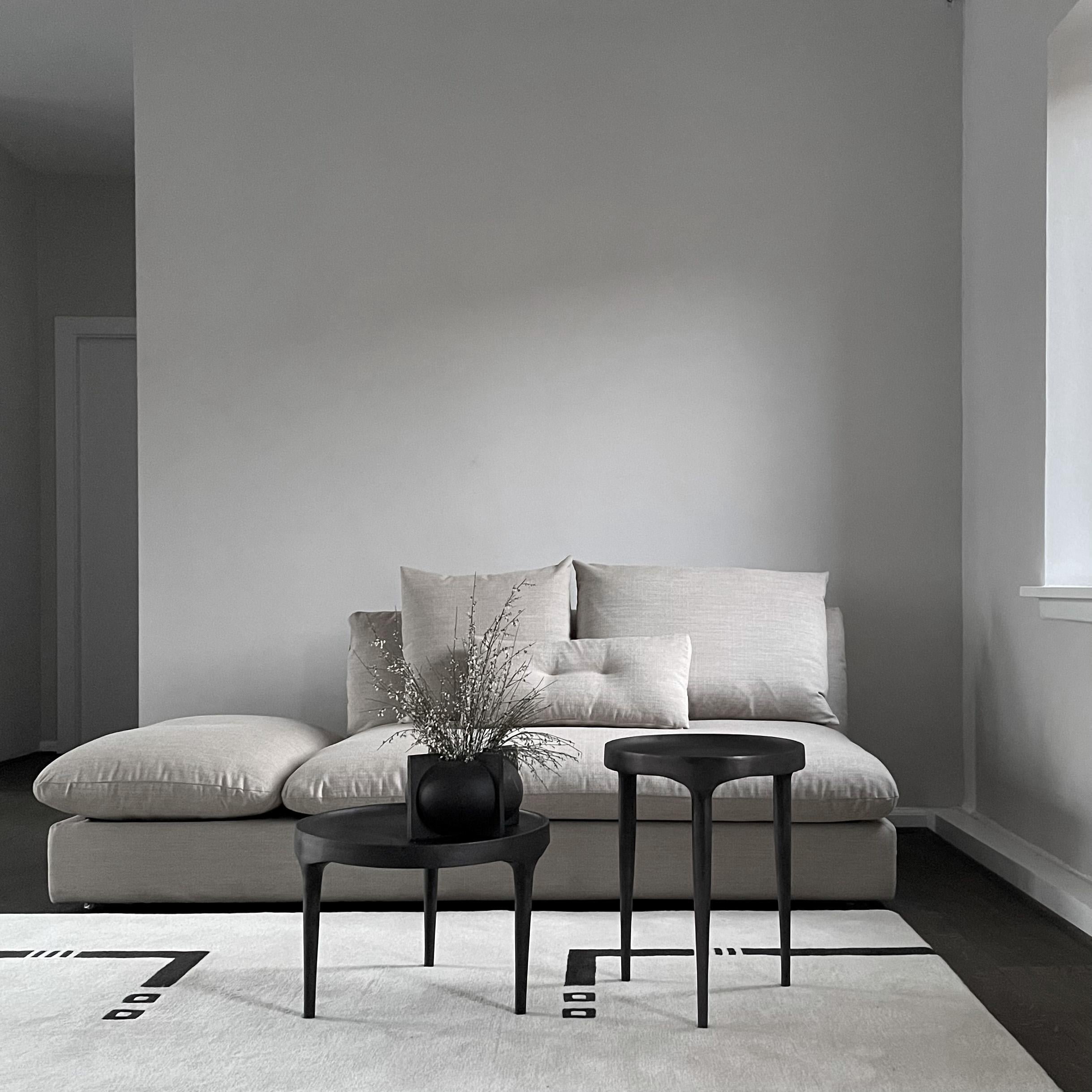 https://a.1stdibscdn.com/phantom-table-tall-by-101-copenhagen-for-sale-picture-4/f_12192/f_319020421671809304913/Phantom_Tables_Kyoto_master.jpg