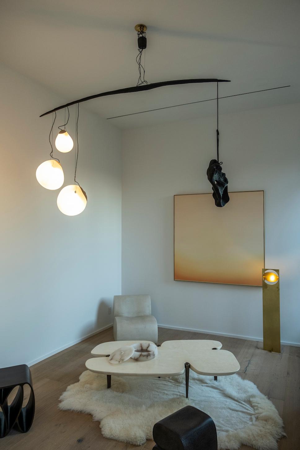 https://a.1stdibscdn.com/white-curl-up-lounge-chair-by-karstudio-for-sale-picture-17/f_12192/f_327064521676043413432/Philia_Tribeca0040_master.jpg