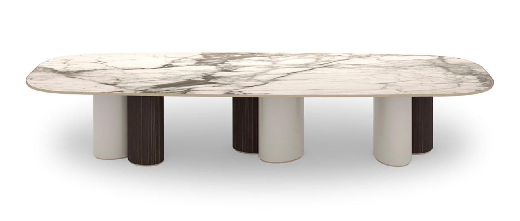 https://a.1stdibscdn.com/table-matt-ebony-metal-champagne-finish-top-art-glass-with-backlit-customizable-for-sale-picture-6/f_46622/f_244622221625826302610/Philippe_Table_400_04_Cal_Natural_RNDxB_R_master.jpg
