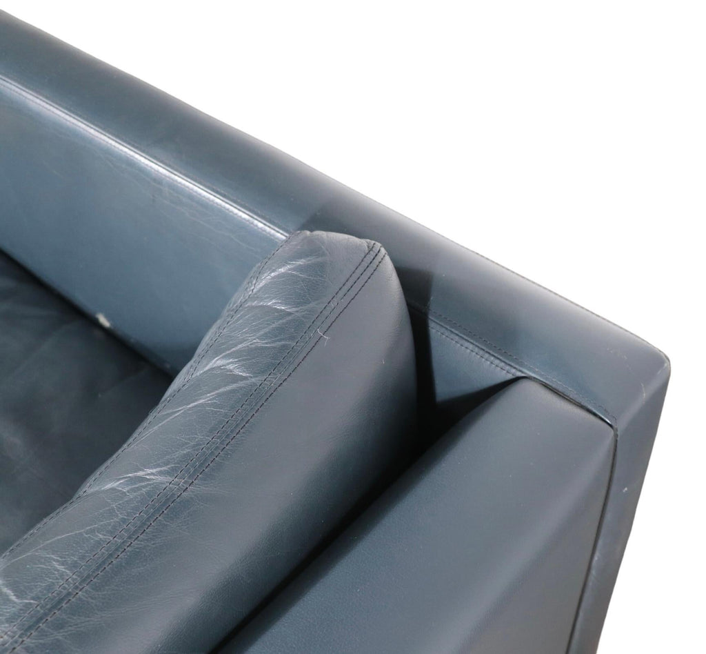 https://a.1stdibscdn.com/leather-box-style-loveseat-sofa-by-charles-pfister-for-knoll-for-sale-picture-2/f_9787/f_312881221668344018091/PhotoRoom_000_20221112_195010_master.jpg