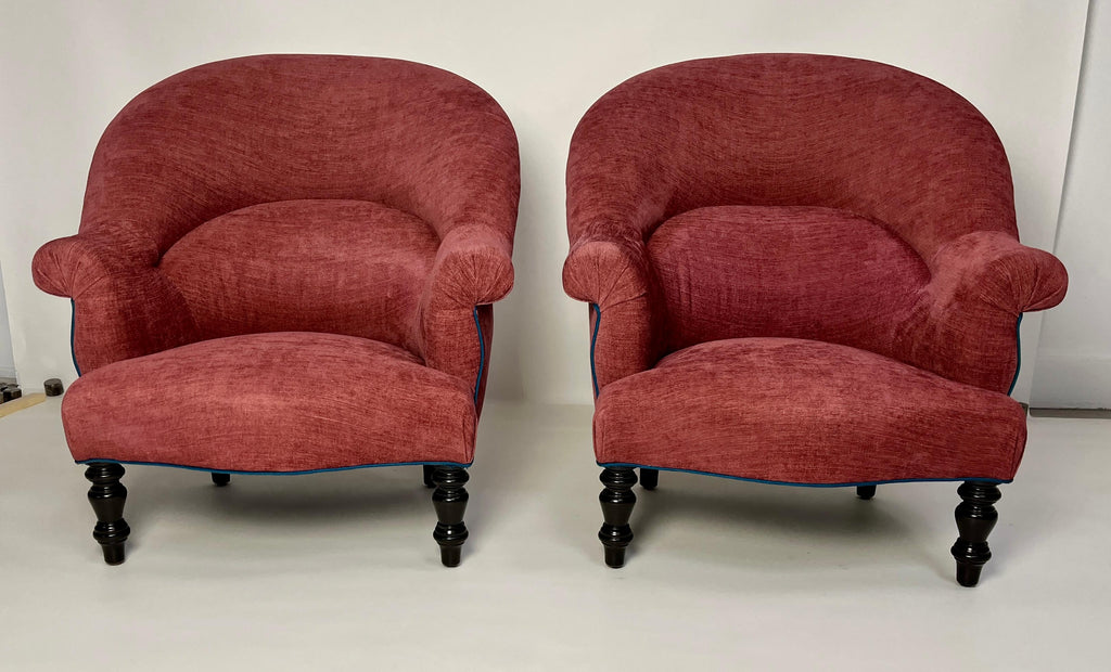 https://a.1stdibscdn.com/pair-of-clarence-chairs-by-bourgeois-boheme-atelier-for-sale-picture-2/f_7949/f_442459521743093512046/Photo_Mar_11_2025_4_43_15_PM_master.jpg