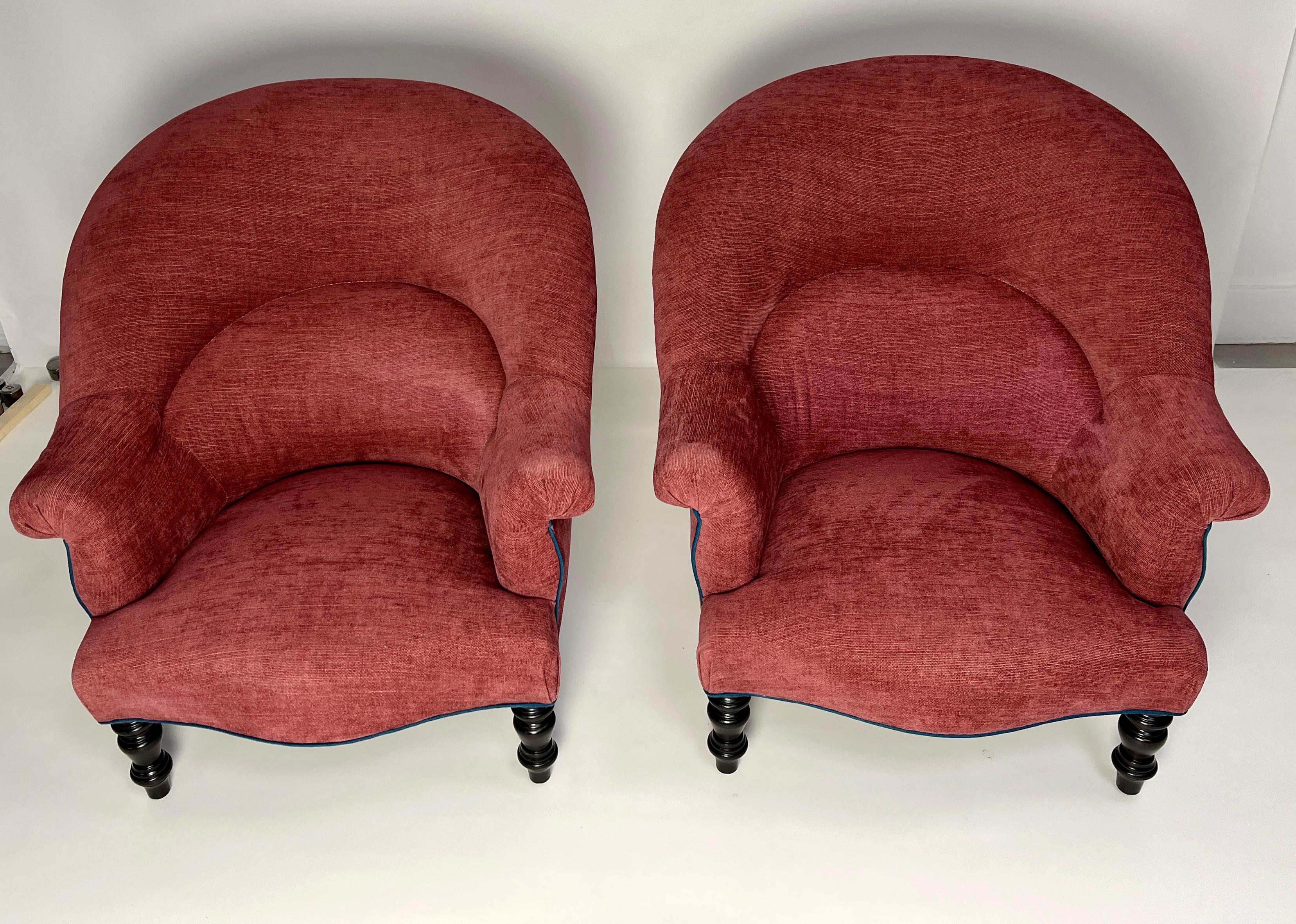 https://a.1stdibscdn.com/pair-of-clarence-chairs-by-bourgeois-boheme-atelier-for-sale-picture-3/f_7949/f_442459521743093543554/Photo_Mar_11_2025_4_43_19_PM_master.jpg