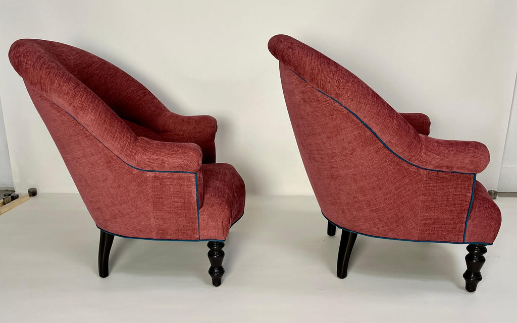 https://a.1stdibscdn.com/pair-of-clarence-chairs-by-bourgeois-boheme-atelier-for-sale-picture-4/f_7949/f_442459521743093508229/Photo_Mar_11_2025_4_43_52_PM_master.jpg