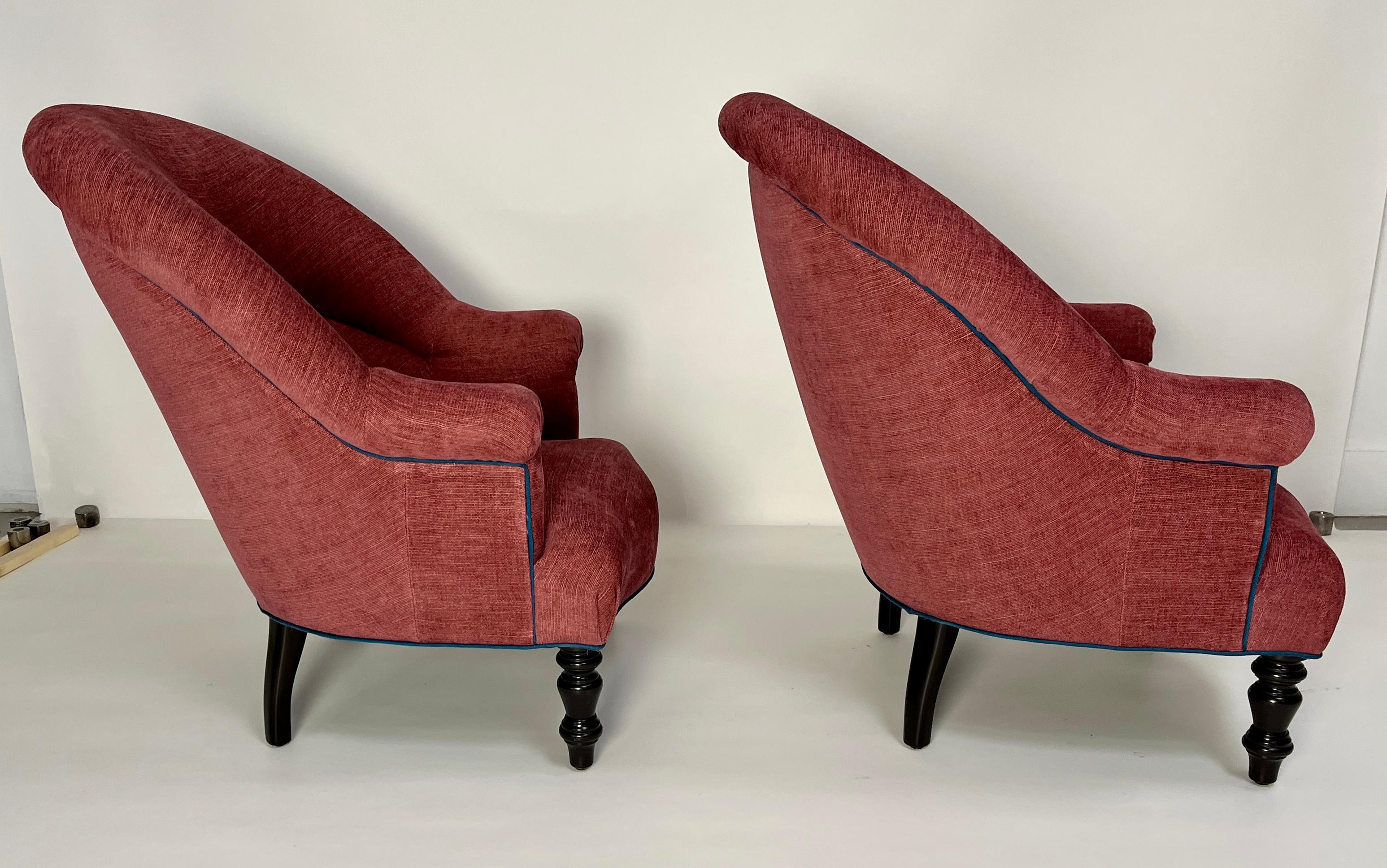 https://a.1stdibscdn.com/pair-of-clarence-chairs-by-bourgeois-boheme-atelier-for-sale-picture-4/f_7949/f_442459521743093508229/Photo_Mar_11_2025_4_43_52_PM_master.jpg