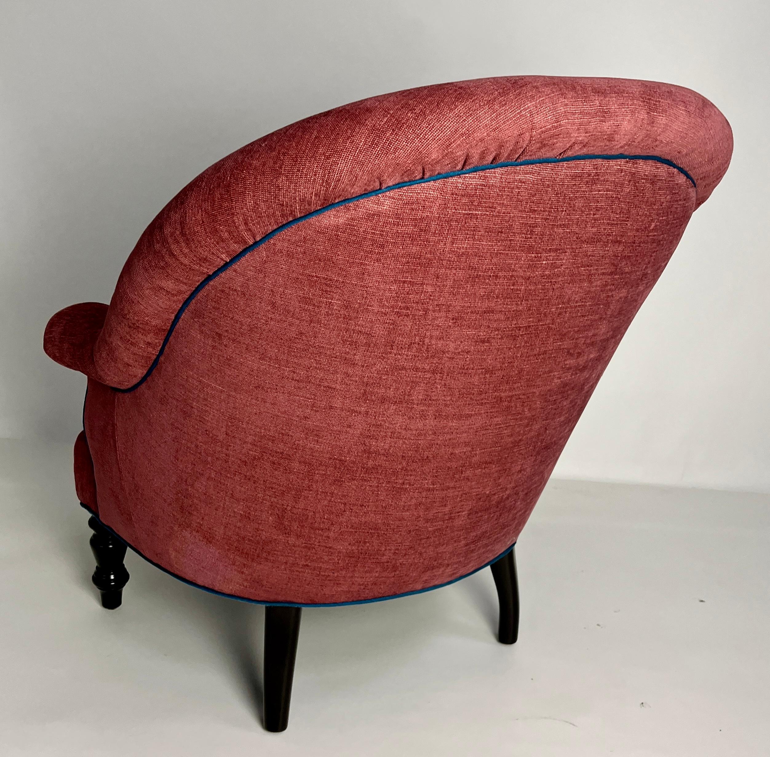 https://a.1stdibscdn.com/pair-of-clarence-chairs-by-bourgeois-boheme-atelier-for-sale-picture-9/f_7949/f_442459521743093558263/Photo_Mar_11_2025_4_47_06_PM_master.jpg