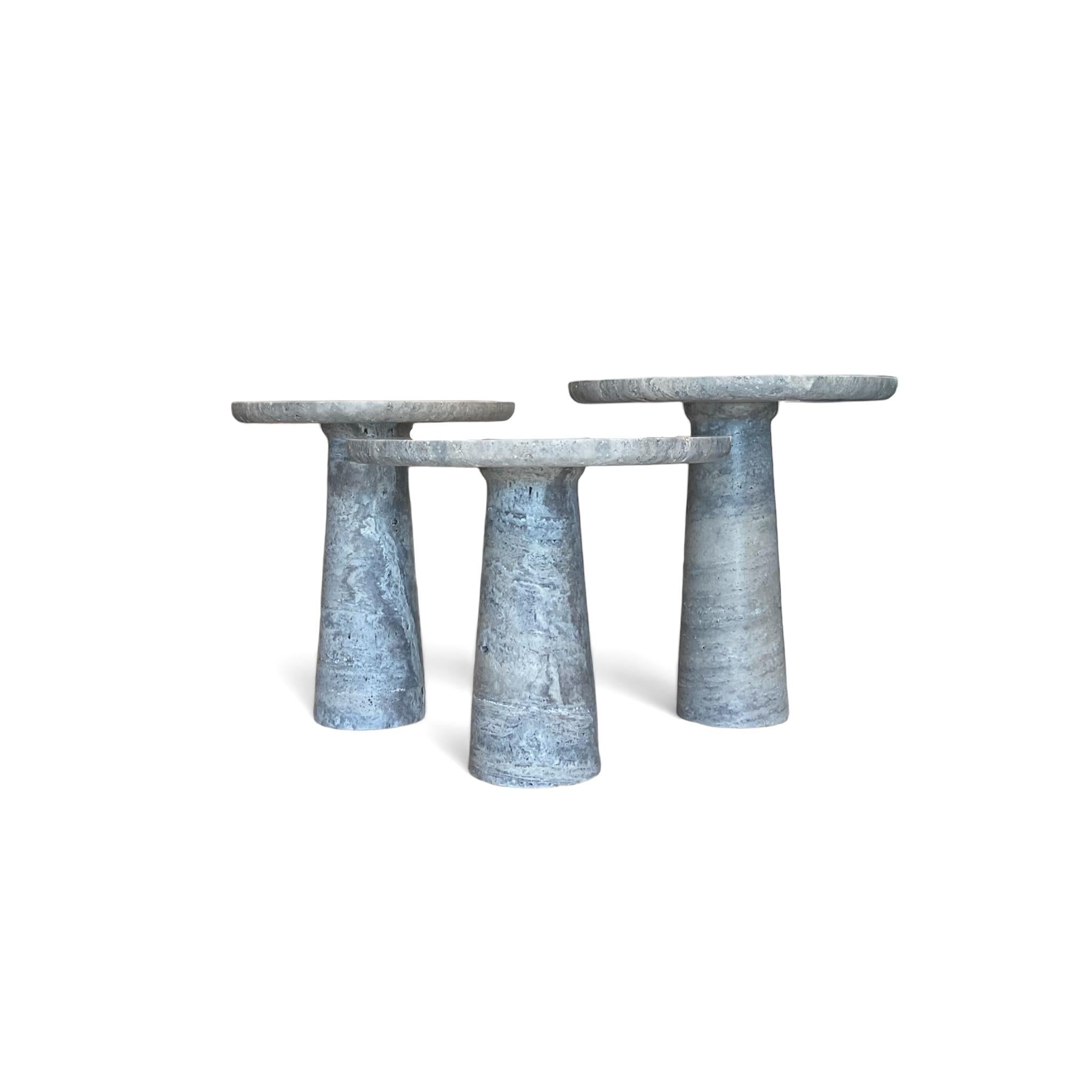 https://a.1stdibscdn.com/ide-coffee-tables-in-silver-travertine-premium-travertine-stone-side-end-table-for-sale-picture-7/f_98492/f_403830421719566253249/Photoroom_20240627_135125_master.JPG