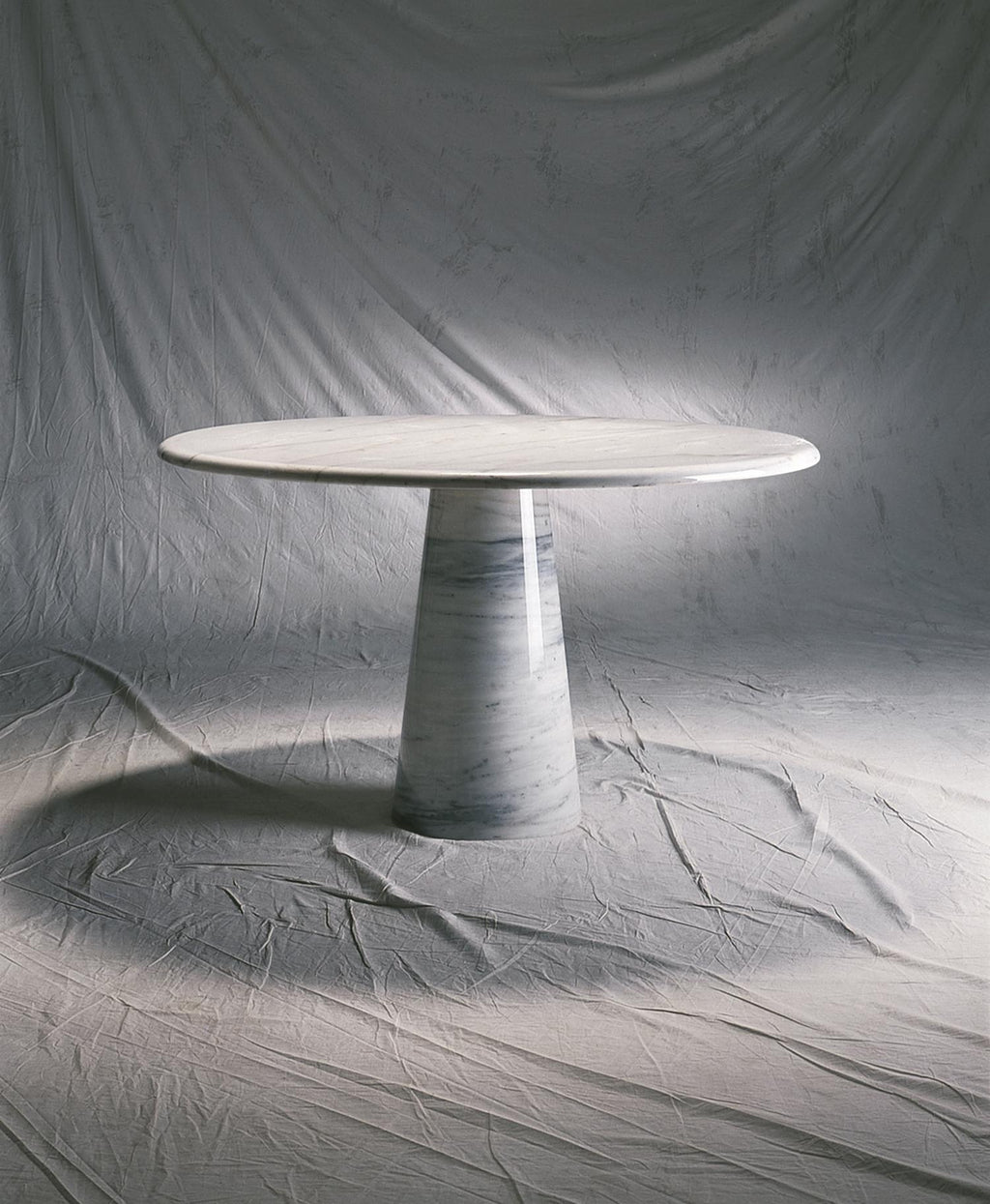 https://a.1stdibscdn.com/colonnata-round-dining-table-by-giusti-di-rosa-custom-d110-for-sale-picture-4/f_31233/f_290073421654610075812/PierAlessandro_Giusti_Egidio_Di_Rosa_Colonnata2_4200_5100_master.jpg