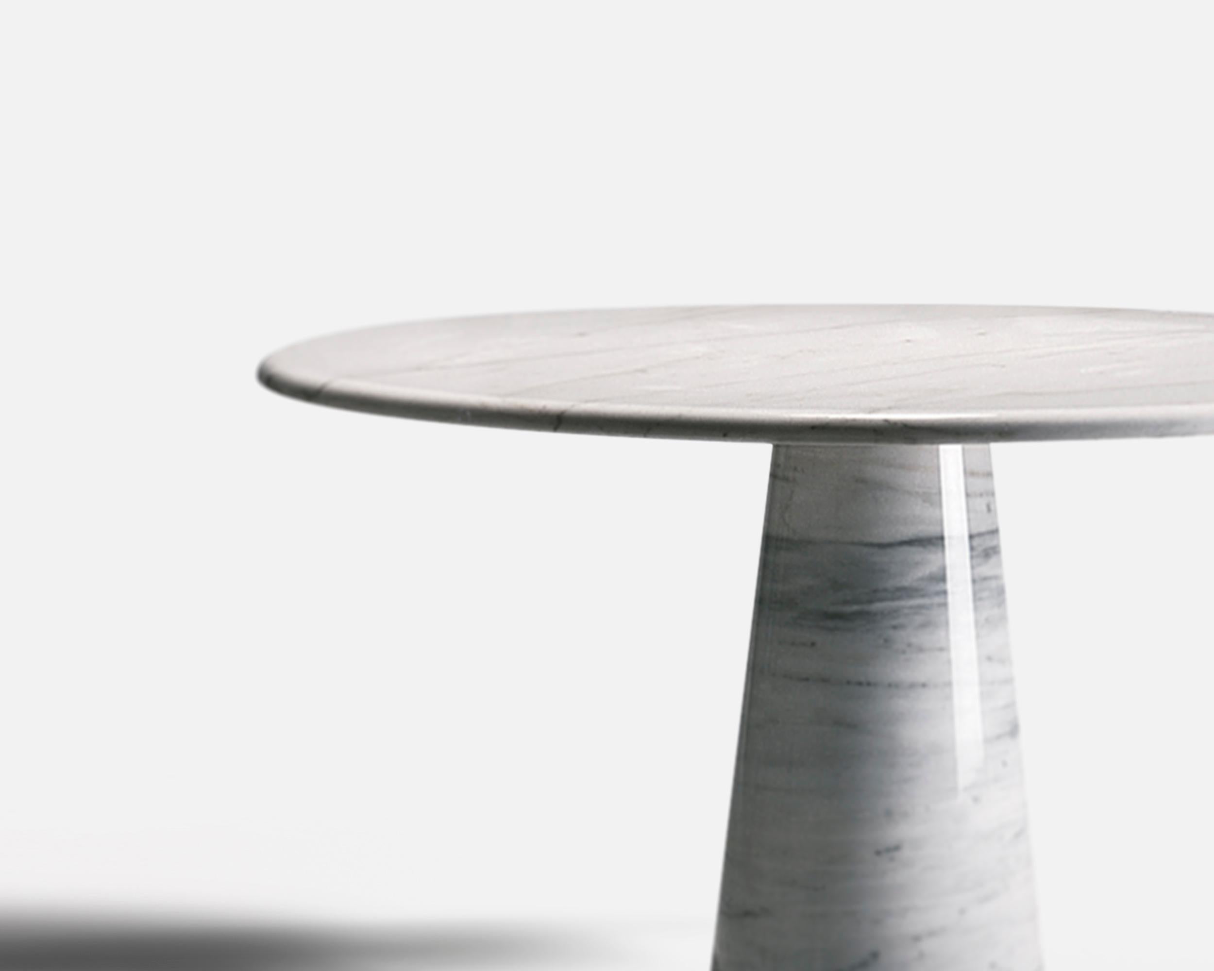 https://a.1stdibscdn.com/colonnata-round-dining-table-by-giusti-di-rosa-custom-d110-for-sale-picture-2/f_31233/f_290073421654610074295/PierAlessandro_Giusti_Egidio_Di_Rosa_Colonnata_Table_Savannah_Bay_Gallery_2_master.jpg