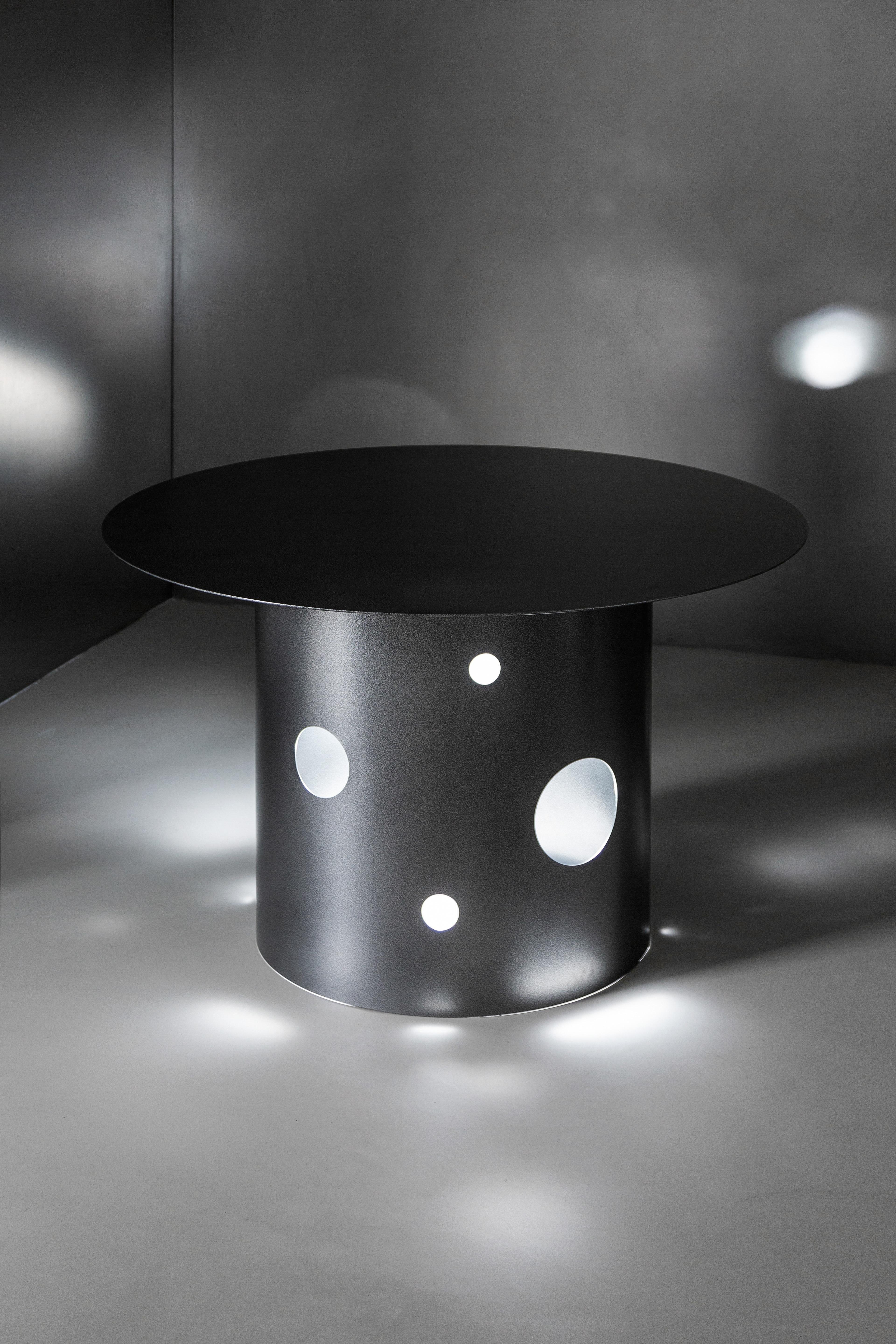 https://a.1stdibscdn.com/contemporary-21st-century-silos-dining-table-by-spinzi-in-hammered-gunmetal-grey-for-sale-picture-4/32076752/f_378902921704970948548/PietraStudio_SpinziSalone22_26_master_master.jpg