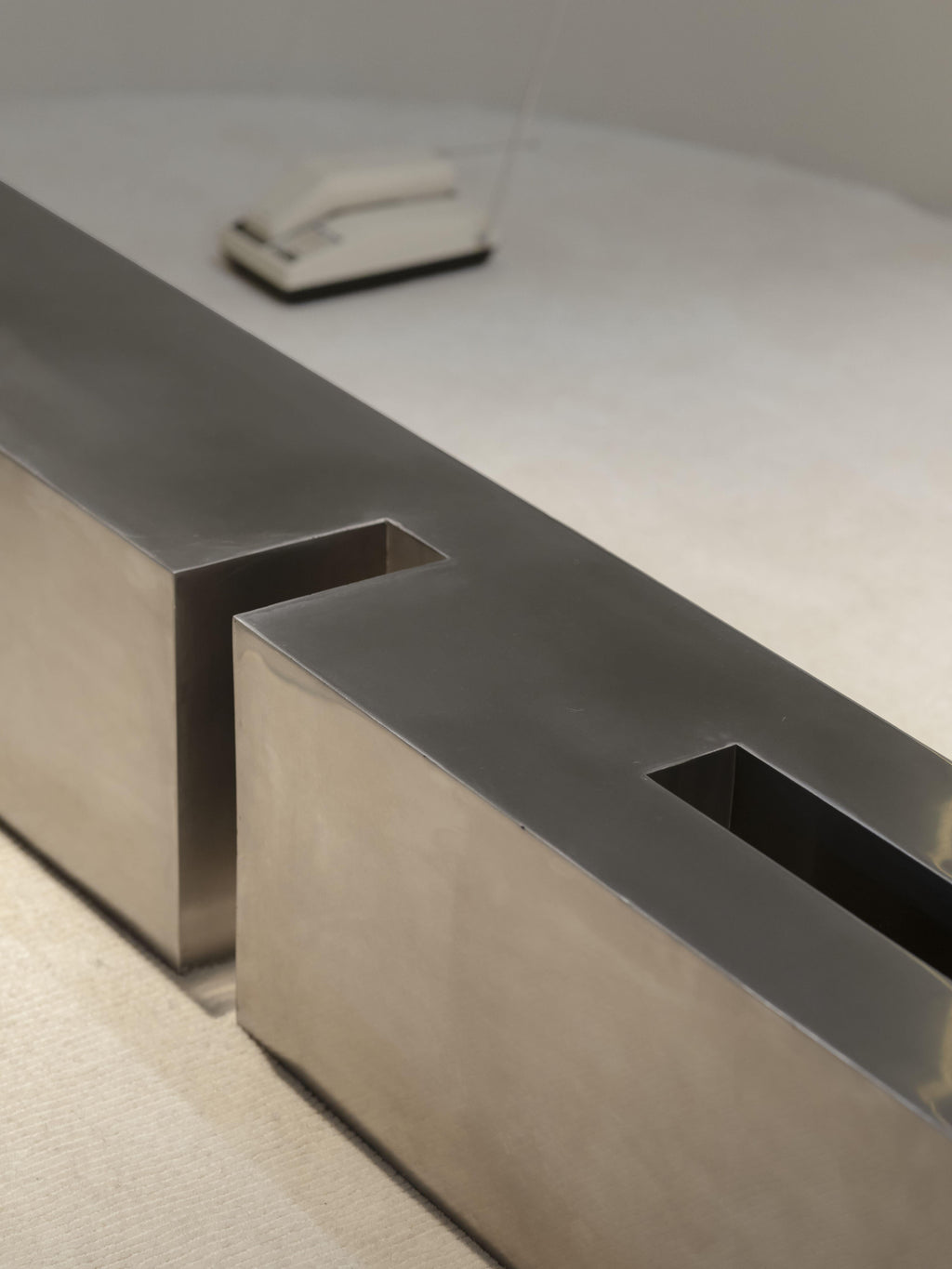 https://a.1stdibscdn.com/untitled-lv-stainless-steel-coffee-table-by-pietro-franceschini-for-sale-picture-9/f_12192/f_491632421773154030926/Pietro_Franceschini_Untitled_1_1_master.jpg