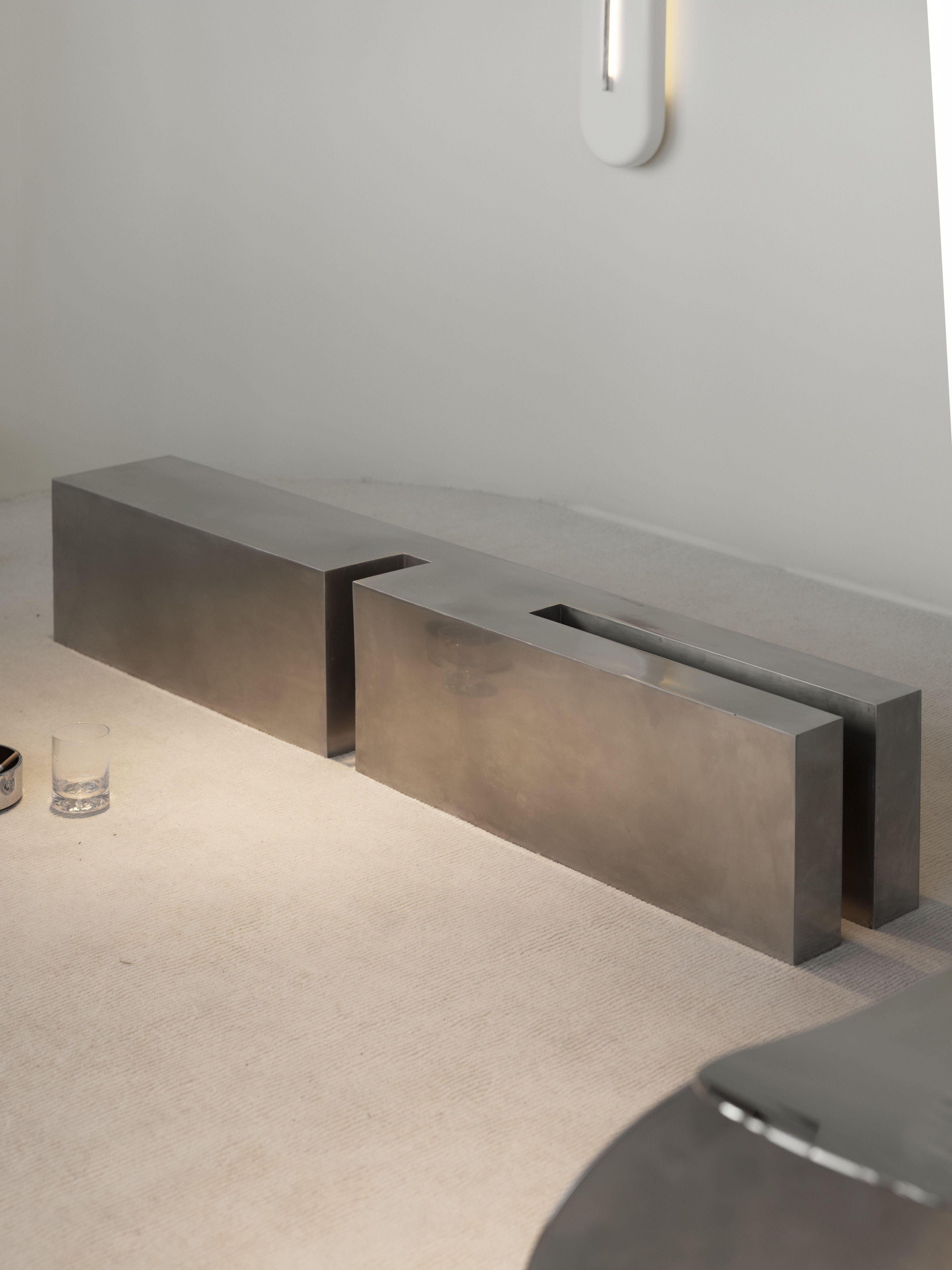 https://a.1stdibscdn.com/untitled-lv-stainless-steel-coffee-table-by-pietro-franceschini-for-sale-picture-11/f_12192/f_491632421773154031069/Pietro_Franceschini_Untitled_6_1_master.jpg