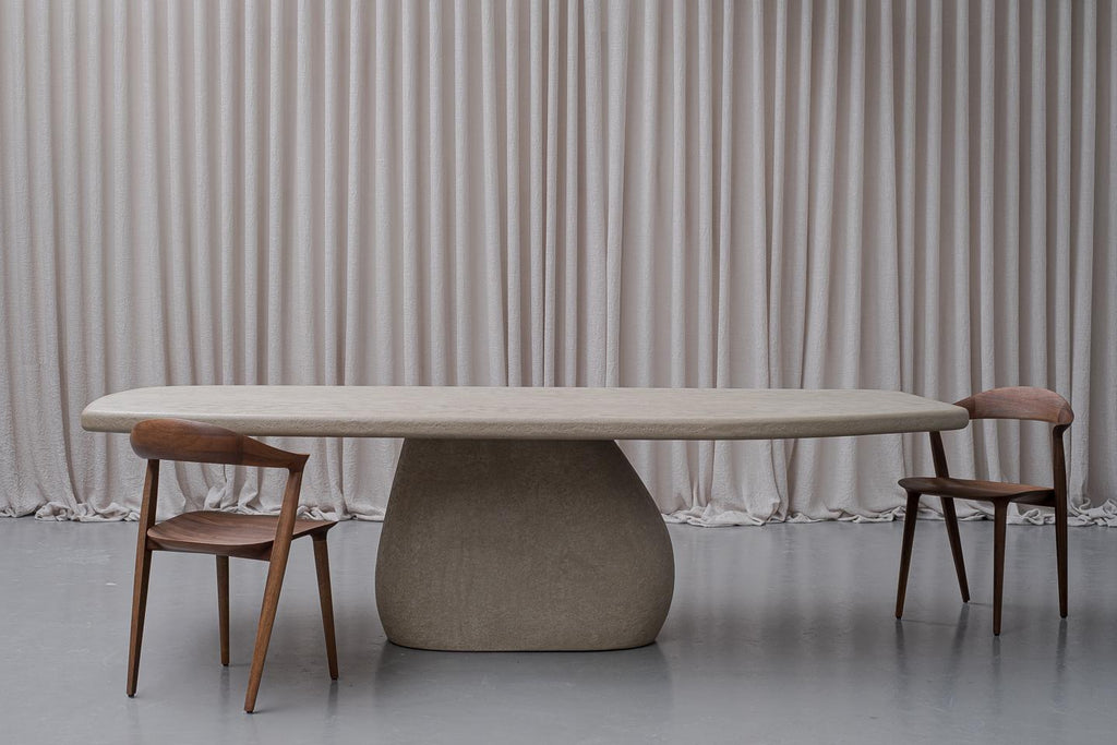 https://a.1stdibscdn.com/contemporary-pigalle-210-dining-table-by-armand-francine-for-sale-picture-3/f_70152/f_373529221701437185081/Pigalle_1_piece_master.jpg