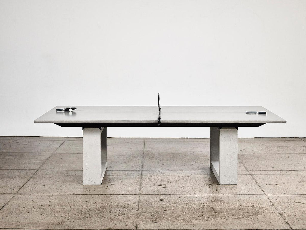 https://a.1stdibscdn.com/james-de-wulf-concrete-ping-pong-table-black-finish-for-sale-picture-10/f_12242/f_434306021738366955111/Ping_Pong_table_master.jpg