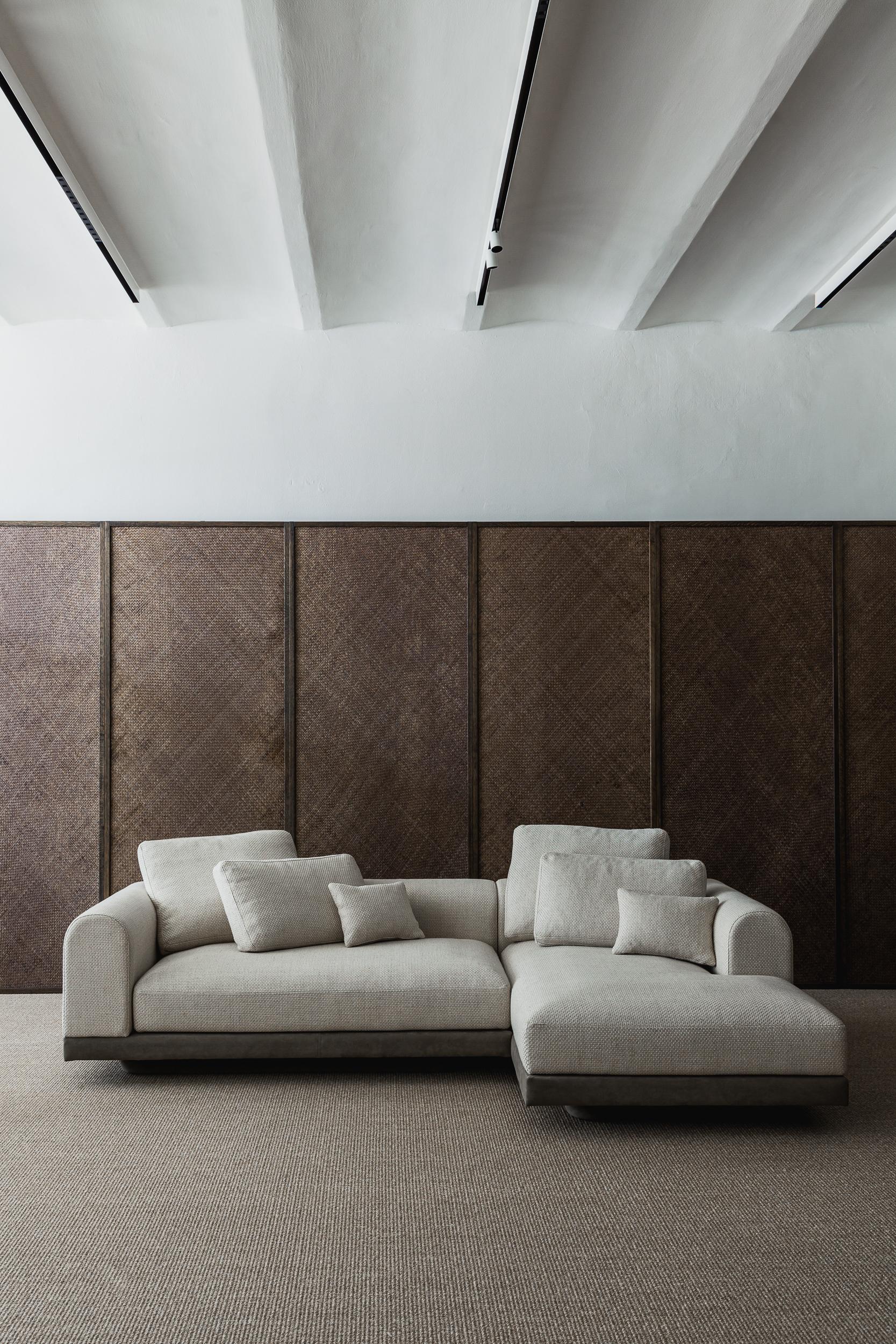 https://a.1stdibscdn.com/contemporary-large-sofa-aqueduct-by-poiat-pergamena-017-low-plinth-for-sale-picture-4/f_31233/f_327801521676458966931/Poiat_Aqueduct_Sofa_Setup_1_Savannah_Bay_Gallery_3_master.jpg