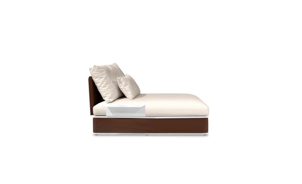https://a.1stdibscdn.com/modular-outdoor-sofa-with-white-frame-and-navy-accents-for-sale-picture-15/f_56702/f_425067921773747892543/Polar2_Sunbed_master.jpg
