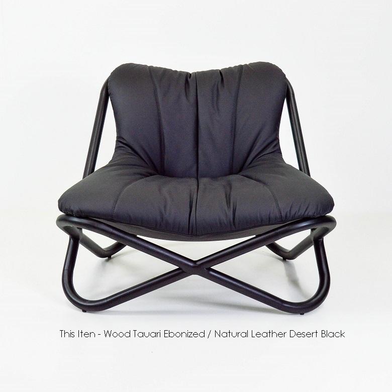 https://a.1stdibscdn.com/astral-brazilian-contemporary-wood-and-leather-easychair-by-lattoog-for-sale-picture-7/f_34261/f_322621221675961291599/Poltrona_Astral_Ebanizado_Couro_Preto_Samba_1_Descricao_master.jpg