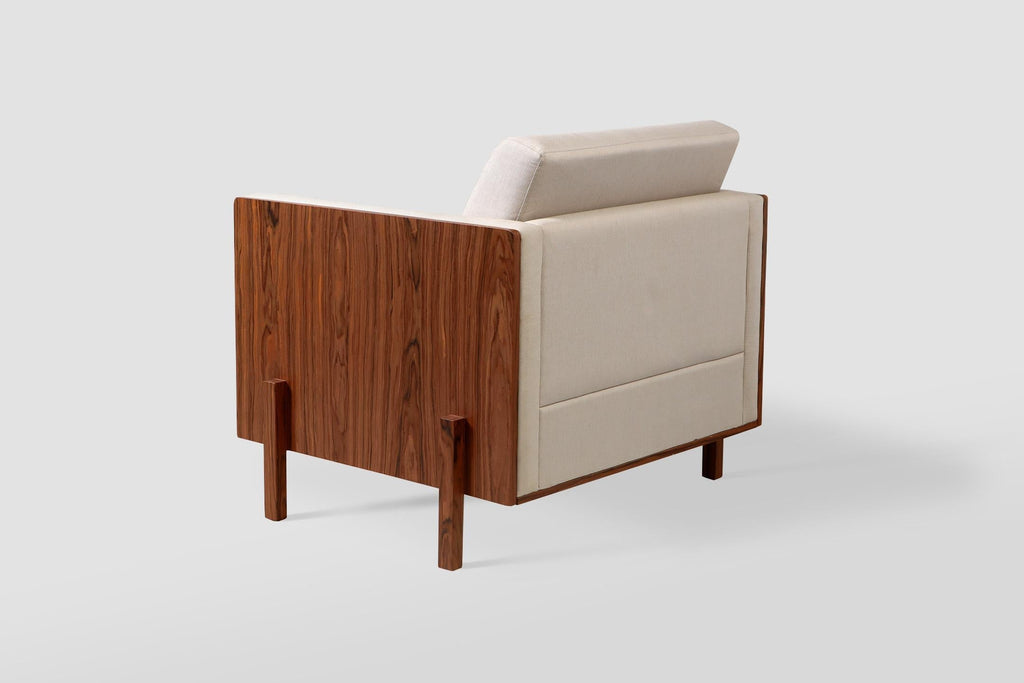 https://a.1stdibscdn.com/lina-minimalist-armchair-in-pau-ferro-brazilian-wood-and-handwoven-work-for-sale-picture-2/f_33041/f_94932611641581591136/Poltrona_Lina_Foto_03_master.jpg