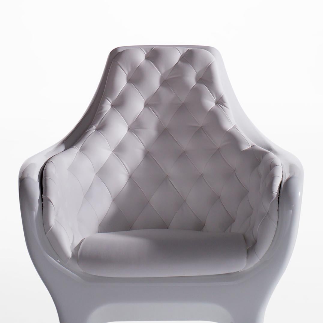 https://a.1stdibscdn.com/jaime-hayon-contemporary-white-poltrona-single-for-sale-picture-2/f_14272/f_312204621667926603682/Poltrona_Single_1_capitone_1_master.jpg