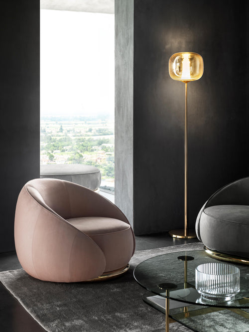 https://a.1stdibscdn.com/abbracci-sofa-3-seater-in-brown-leather-with-brown-burnished-brass-legs-for-sale-picture-3/22569652/f_236802521620386914444/Poltroncina_abbracci106516_SGmod_1__master.jpg