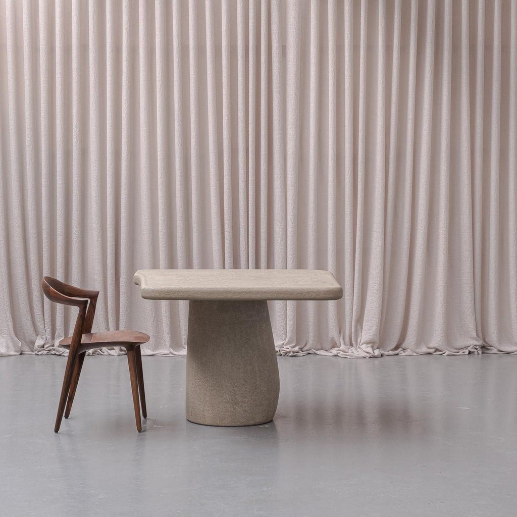https://a.1stdibscdn.com/contemporary-pigalle-270-dining-table-by-armand-francine-for-sale-picture-13/f_70152/f_373529621701437280424/PoppeCathy_Pigalle_0226_master.jpg