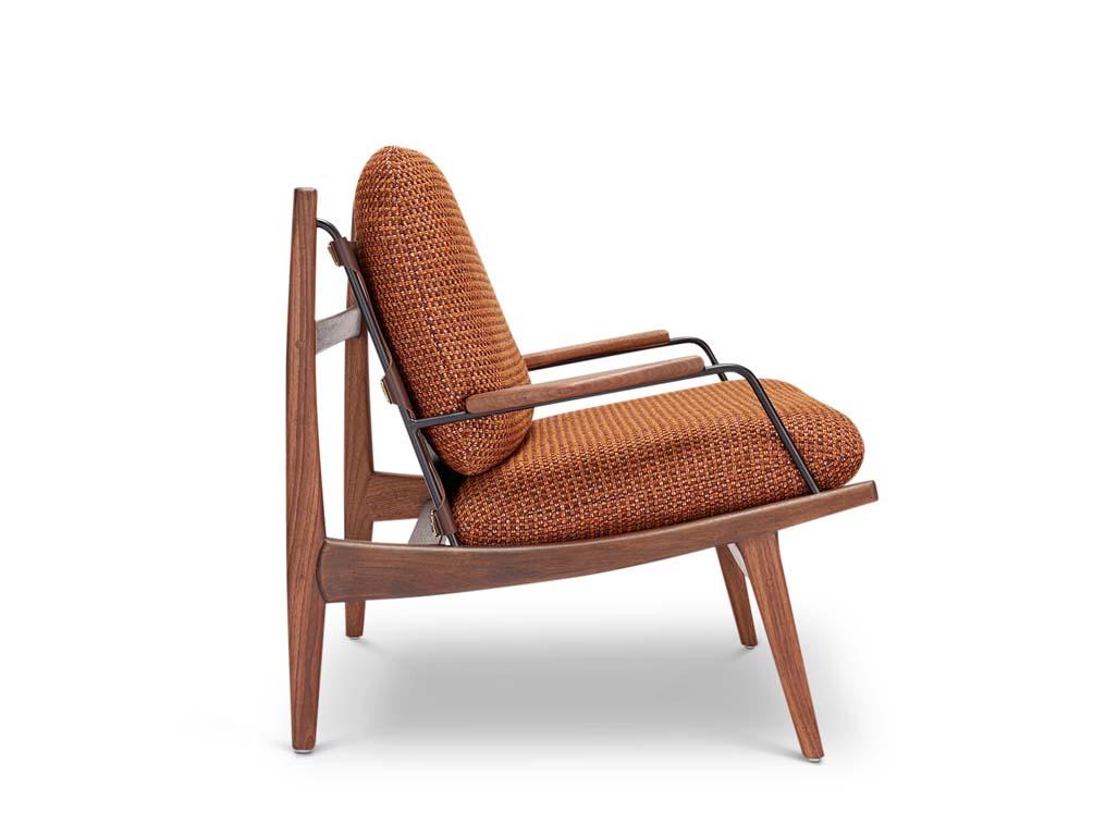 https://a.1stdibscdn.com/makers-armchair-by-lawson-fenning-for-sale-picture-3/f_8060/f_414531921726180354664/Portola_Walnut_Leather_Brown_Polished_Brass_Grade_C_Tweed_Multi_Weave_Cayenne_4_master.jpg