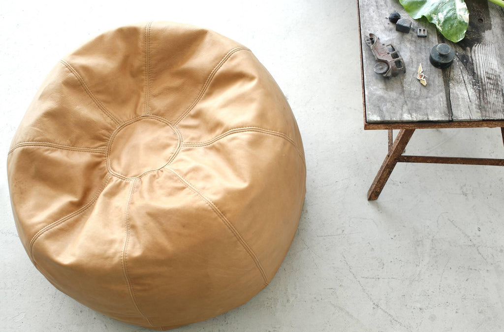 https://a.1stdibscdn.com/contemporary-pouf-beanbag-in-leather-for-sale-picture-4/f_29663/f_201891621597249491957/Pouf_top_view_master.jpg