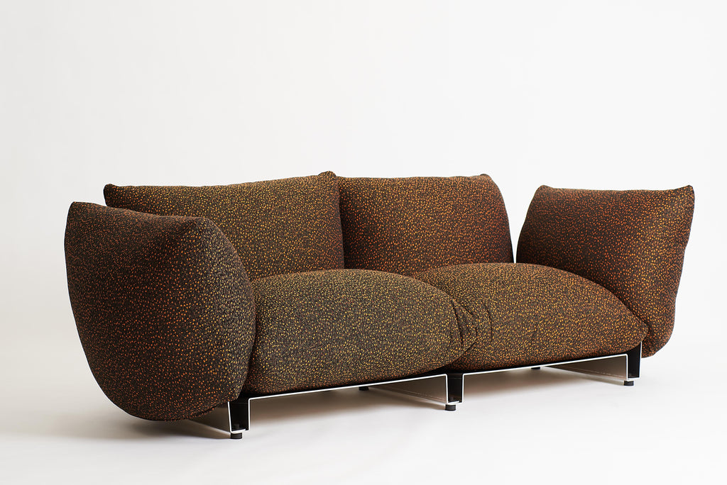 https://a.1stdibscdn.com/the-pillow-sofa-double-seat-modular-upholstered-sofa-with-aluminum-frame-for-sale-picture-4/f_28533/f_397572121715904647505/Pro_Capture_One_0010_master.jpg