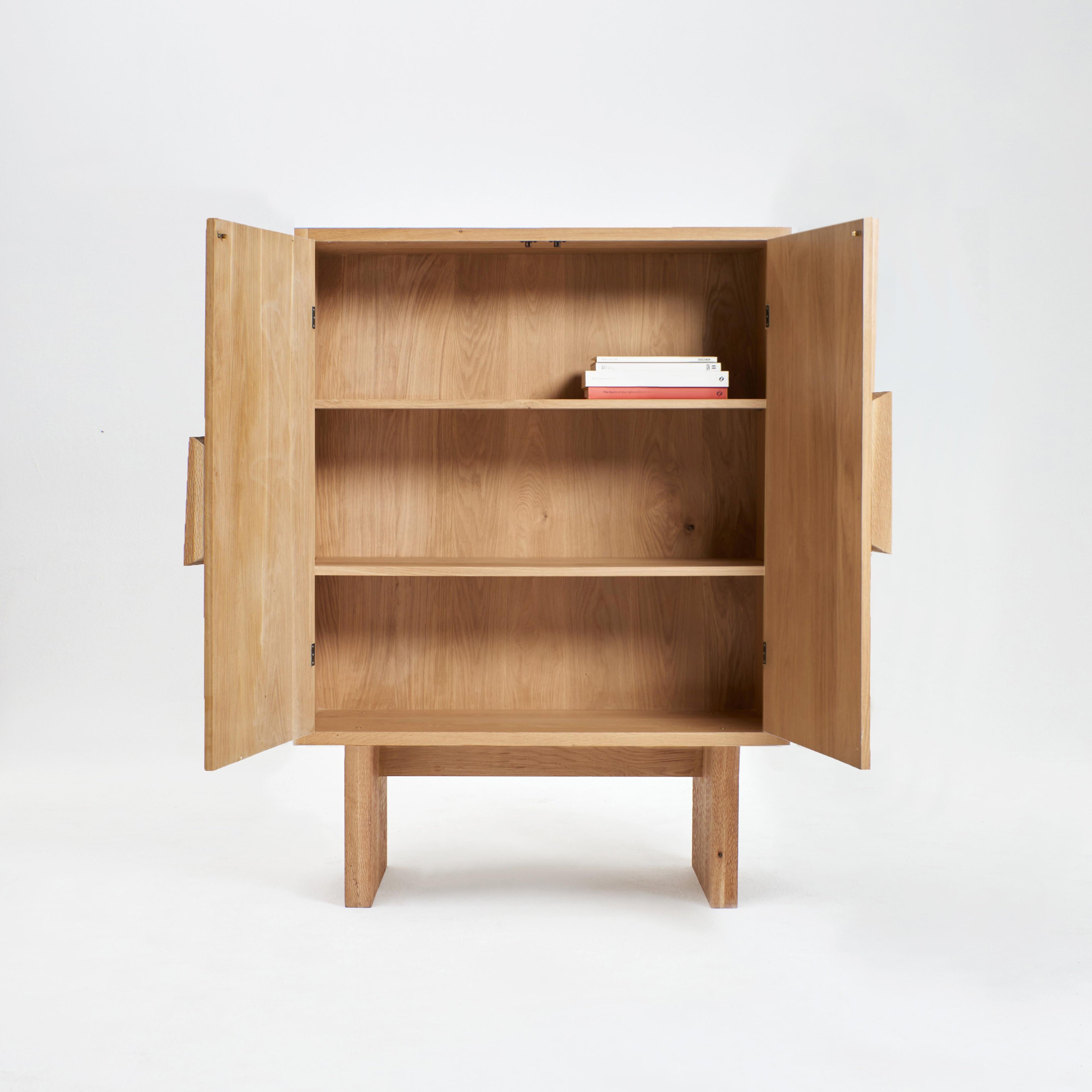 https://a.1stdibscdn.com/douro-cabinet-for-sale-picture-8/f_62582/f_440977421742305580990/Project_213A_Douro_Cabinet_10_master.jpg
