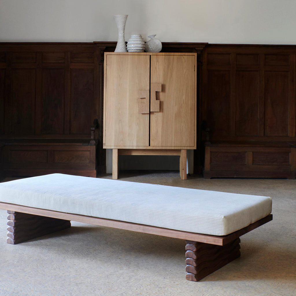 https://a.1stdibscdn.com/douro-cabinet-for-sale-picture-9/f_62582/f_440977421742305814592/Project_213A_Douro_Cabinet_oak_1b_master.jpg