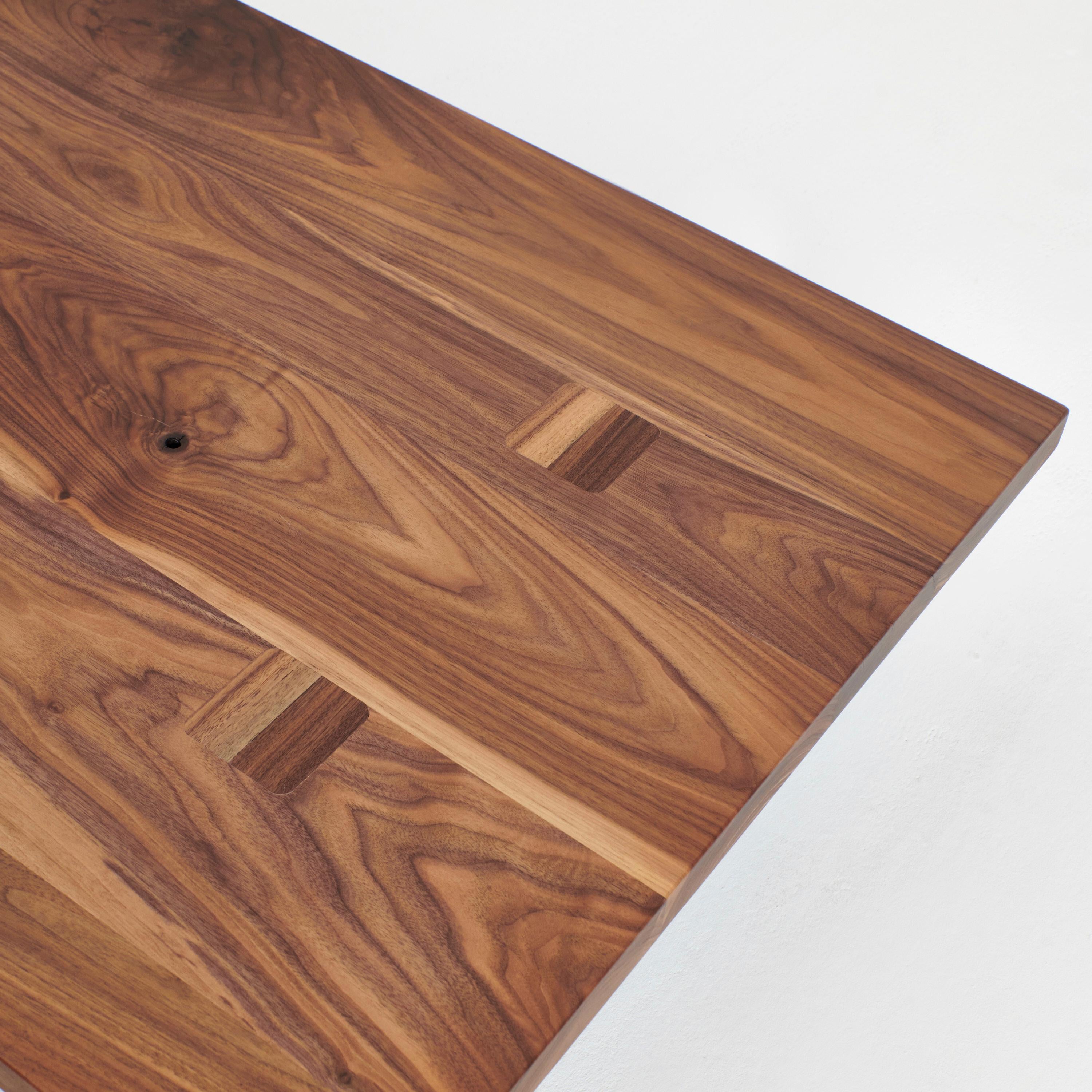 https://a.1stdibscdn.com/nazare-coffee-table-for-sale-picture-8/f_62582/f_440994621742312089112/Project_213A_Nazare_Coffee_Table_walnut_7_master.jpg